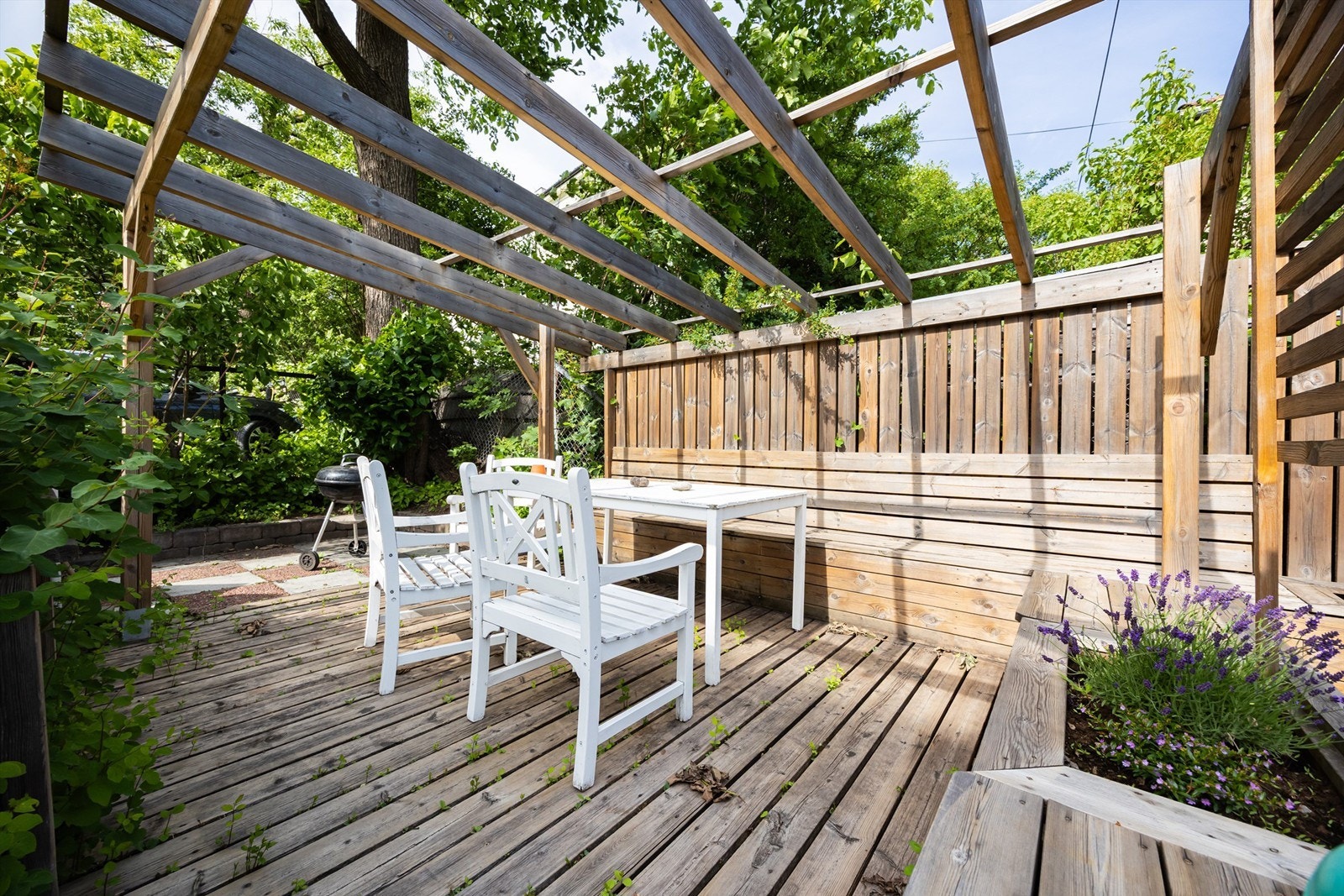 Grillmuligheter og gode solforhold på felles terrassen. Galleribilde