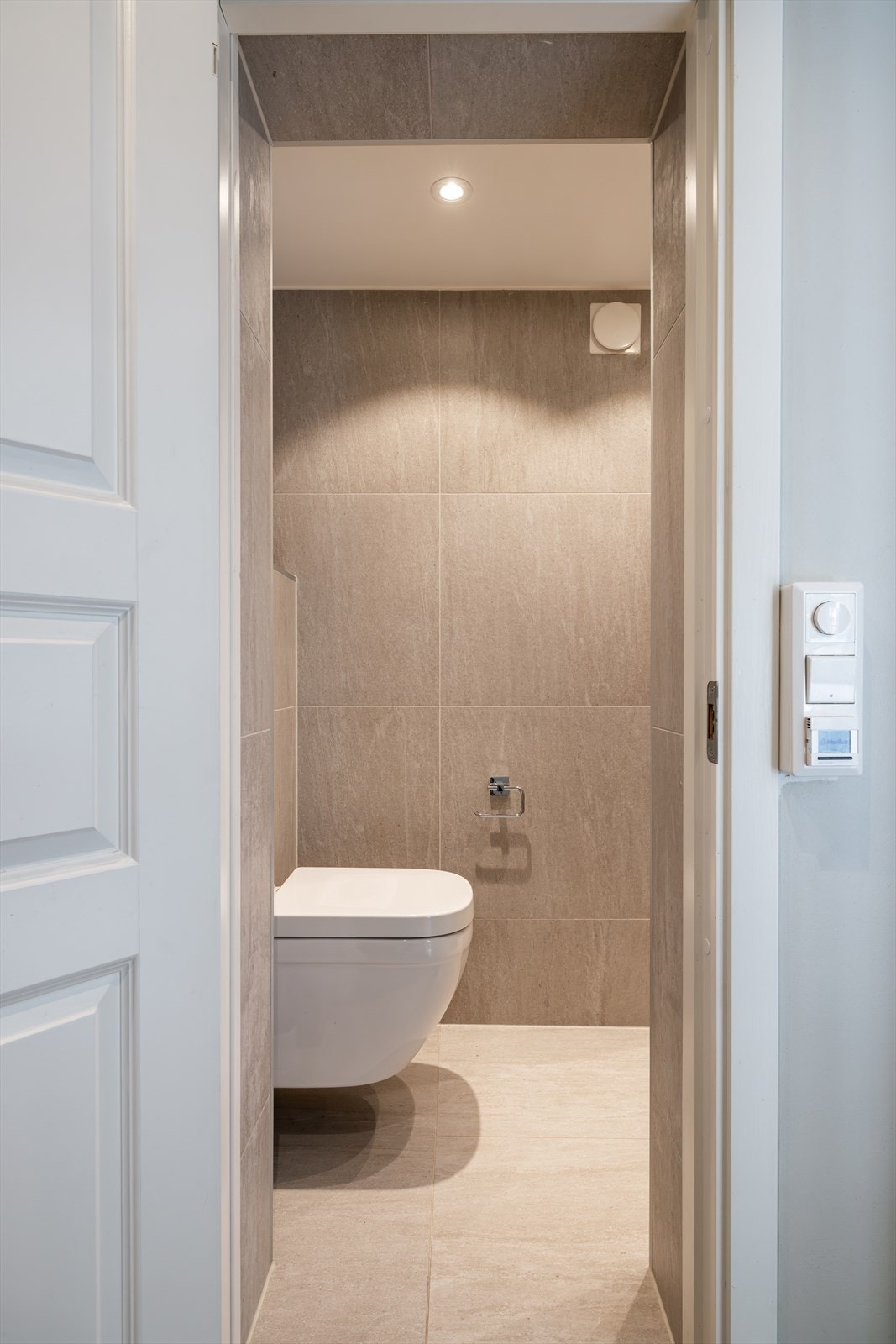 Pent og moderne bad som ble totalrenovert i 2022/23 Galleribilde