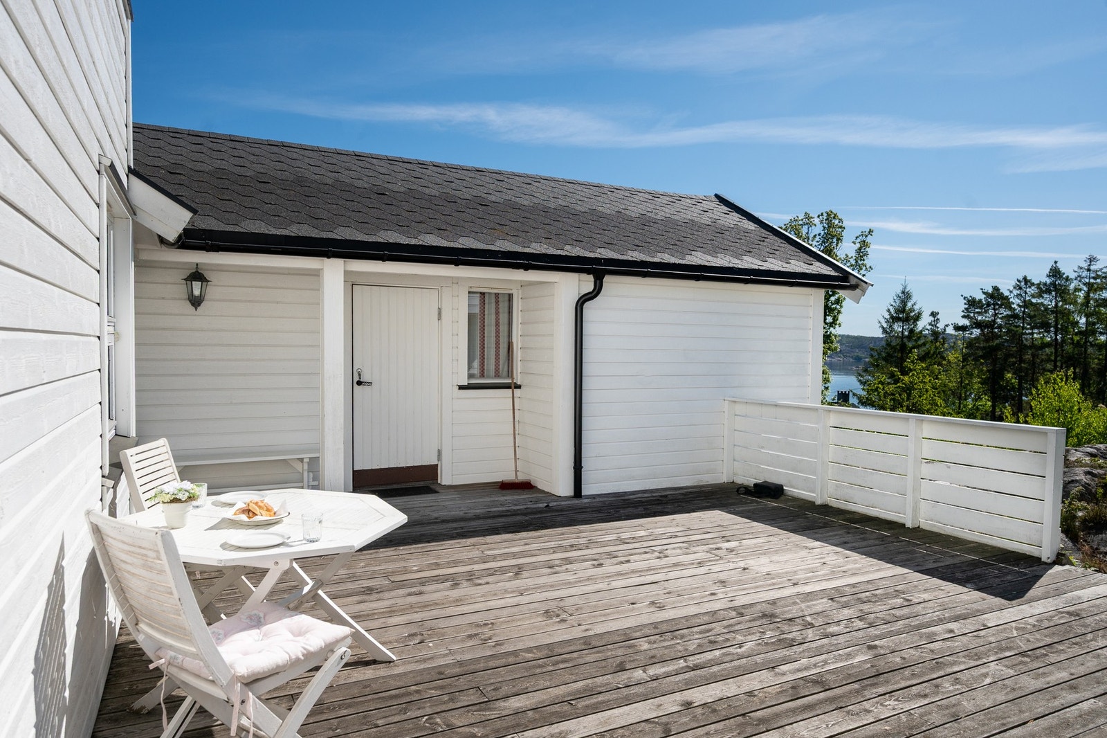 Fra terrassen er det direkte adkomst til anneks. Galleribilde