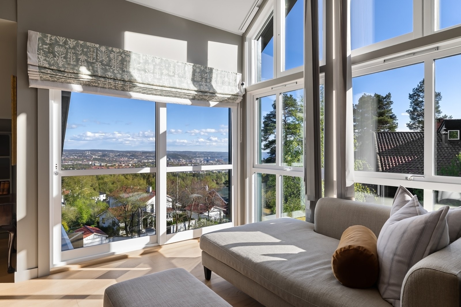 Vakker utsikt også fra loftsstuen. Galleribilde