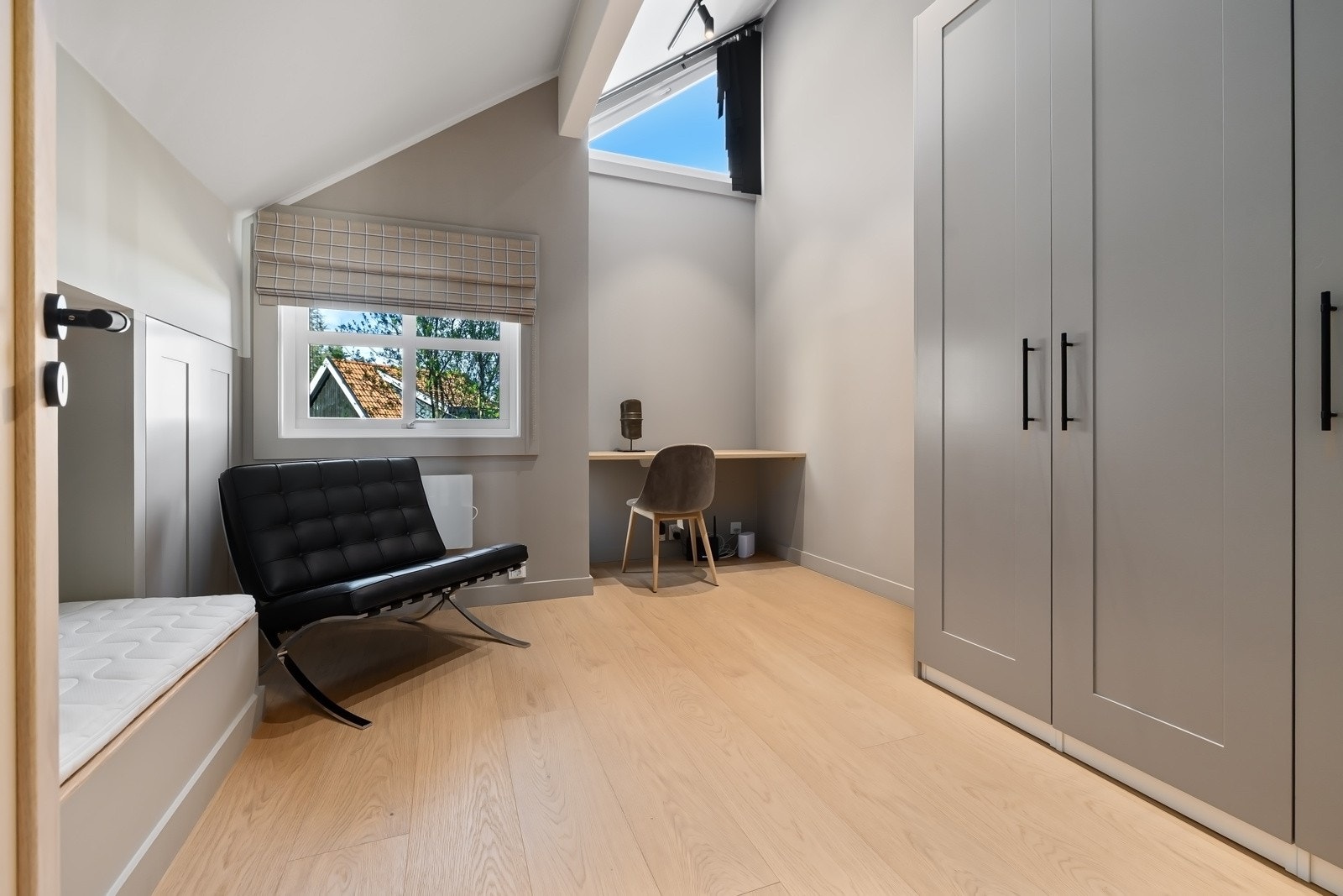 Soverom 4 med plassbygd innredning Galleribilde