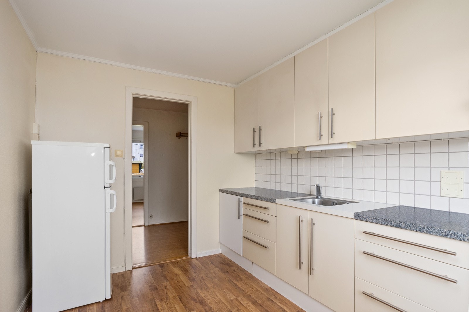 Det er godt med både benke- og skapplass Galleribilde