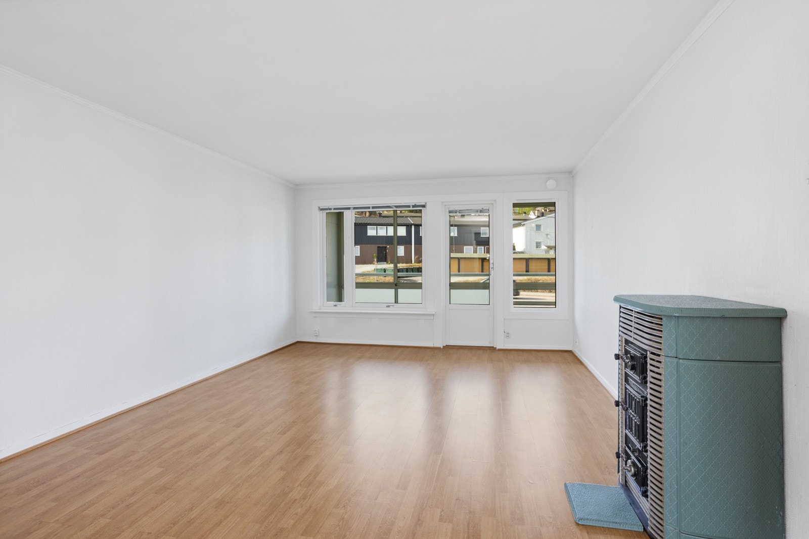 Her er stuen vist uten digital styling. Galleribilde