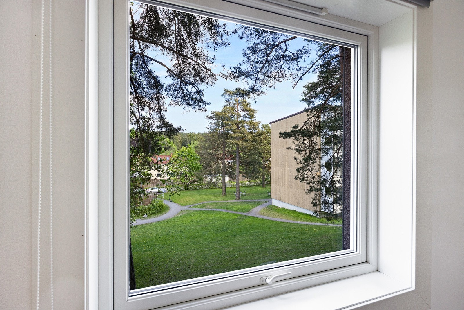 Utsyn over fine grøntområder Galleribilde