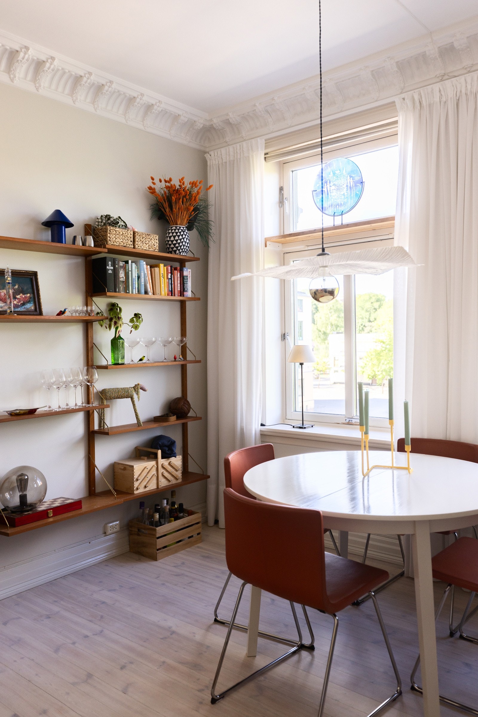 Leiligheten ligger svært usjenert til - fri for innsyn og godt tilbaketrukket. Galleribilde