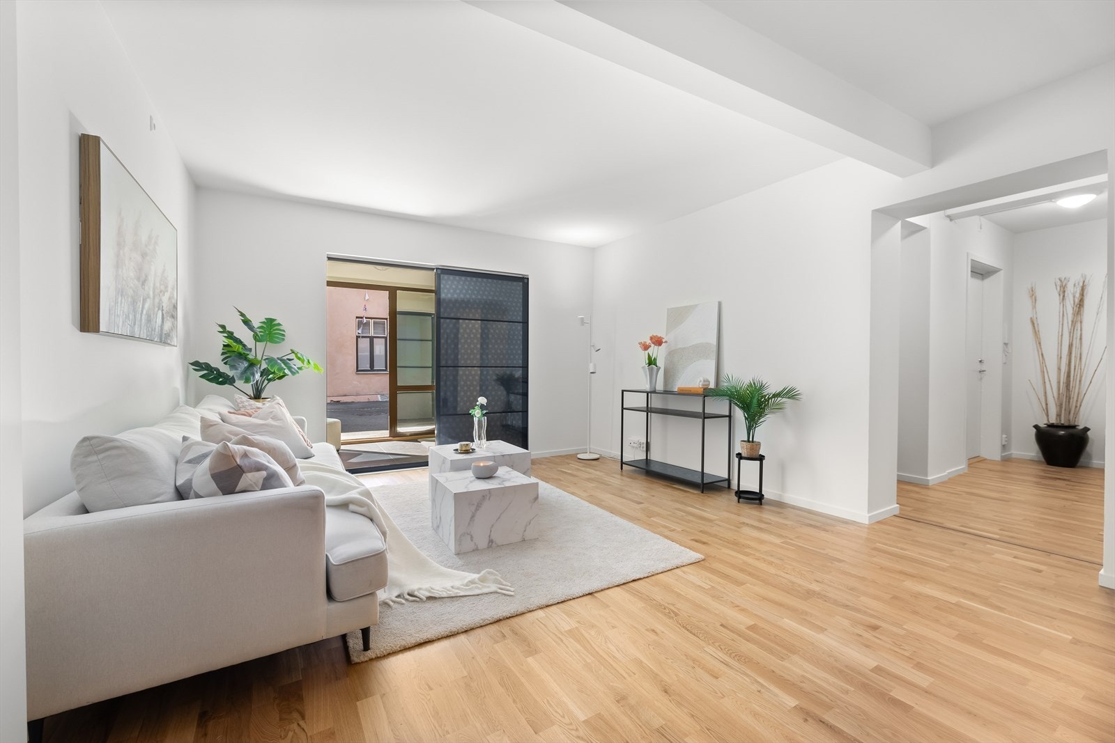 Hele leiligheten ble pusset opp i 2024/25 i forbindelse med brann i leiligheten i Oktober 2024. Galleribilde