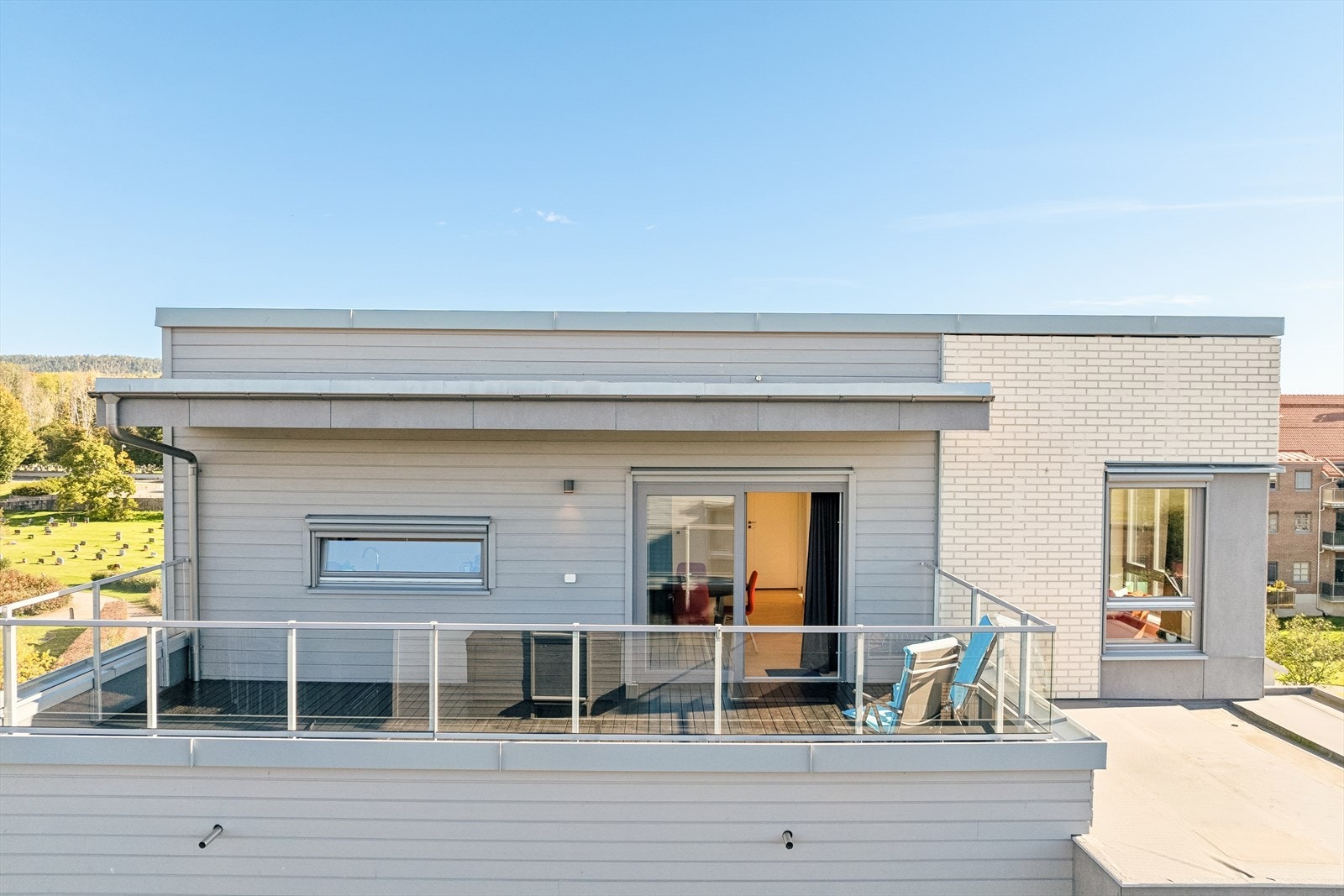 Leiligheten har en flott beliggenhet i toppetasjen, noe som gir deg en ekstra stor terrasse. Galleribilde