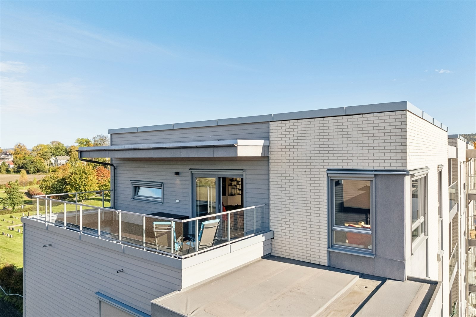 Velkommen til Bergbakken 8 og denne flotte toppleiligheten fra 2020! Galleribilde