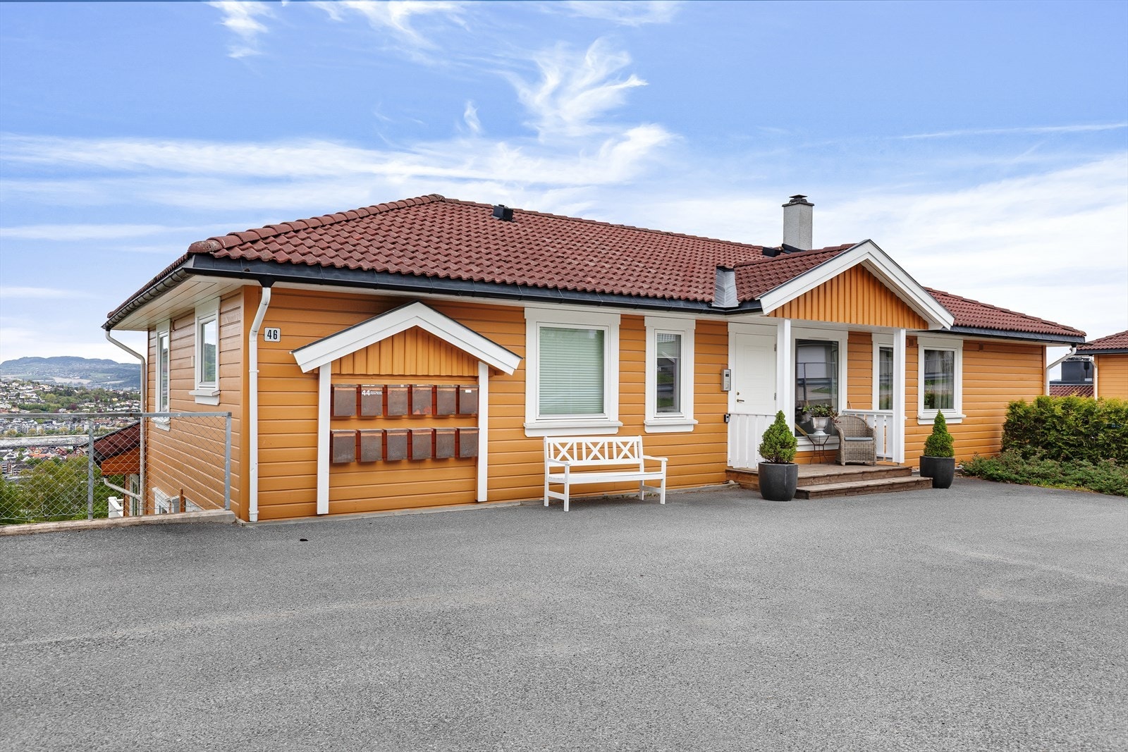 Det er adkomst både fra 4.etg eller fra garasjekjeller Galleribilde