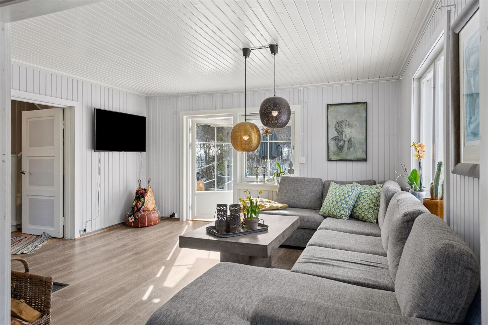 Utgang til terrassen fra stuen. Galleribilde