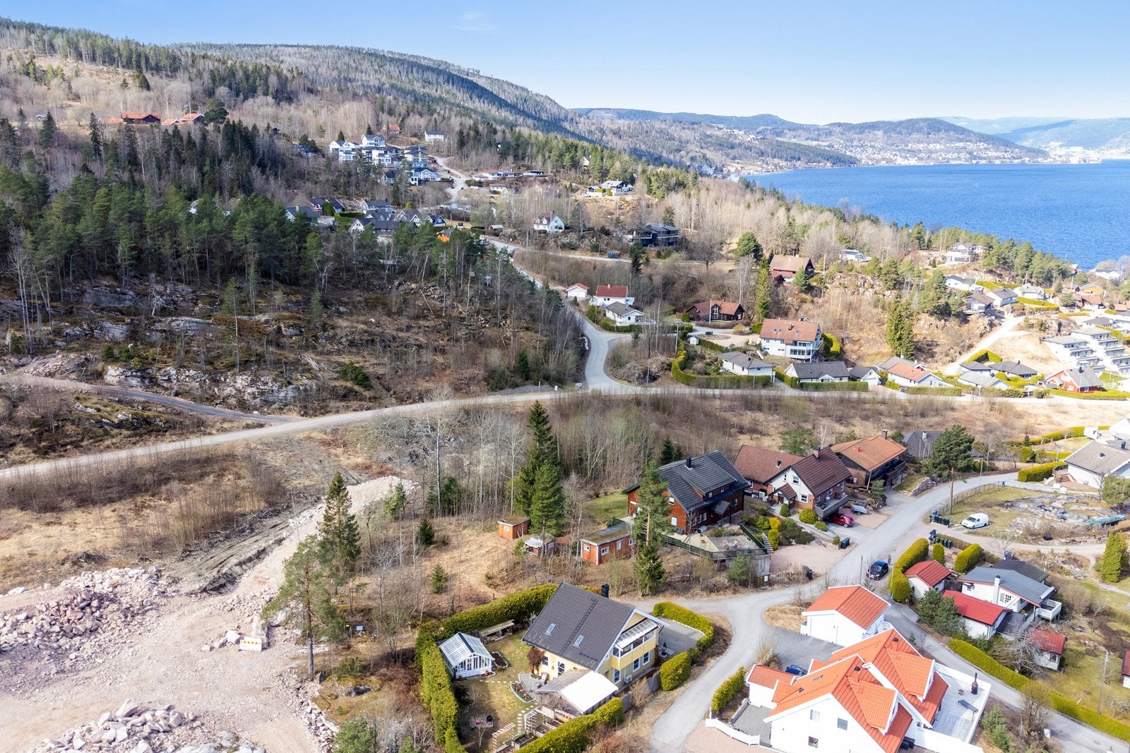 Nærhet til naturskjønne omgivelser med marka som nær nabo | kun 12 minutters kjøring fra Drammen sentrum Galleribilde