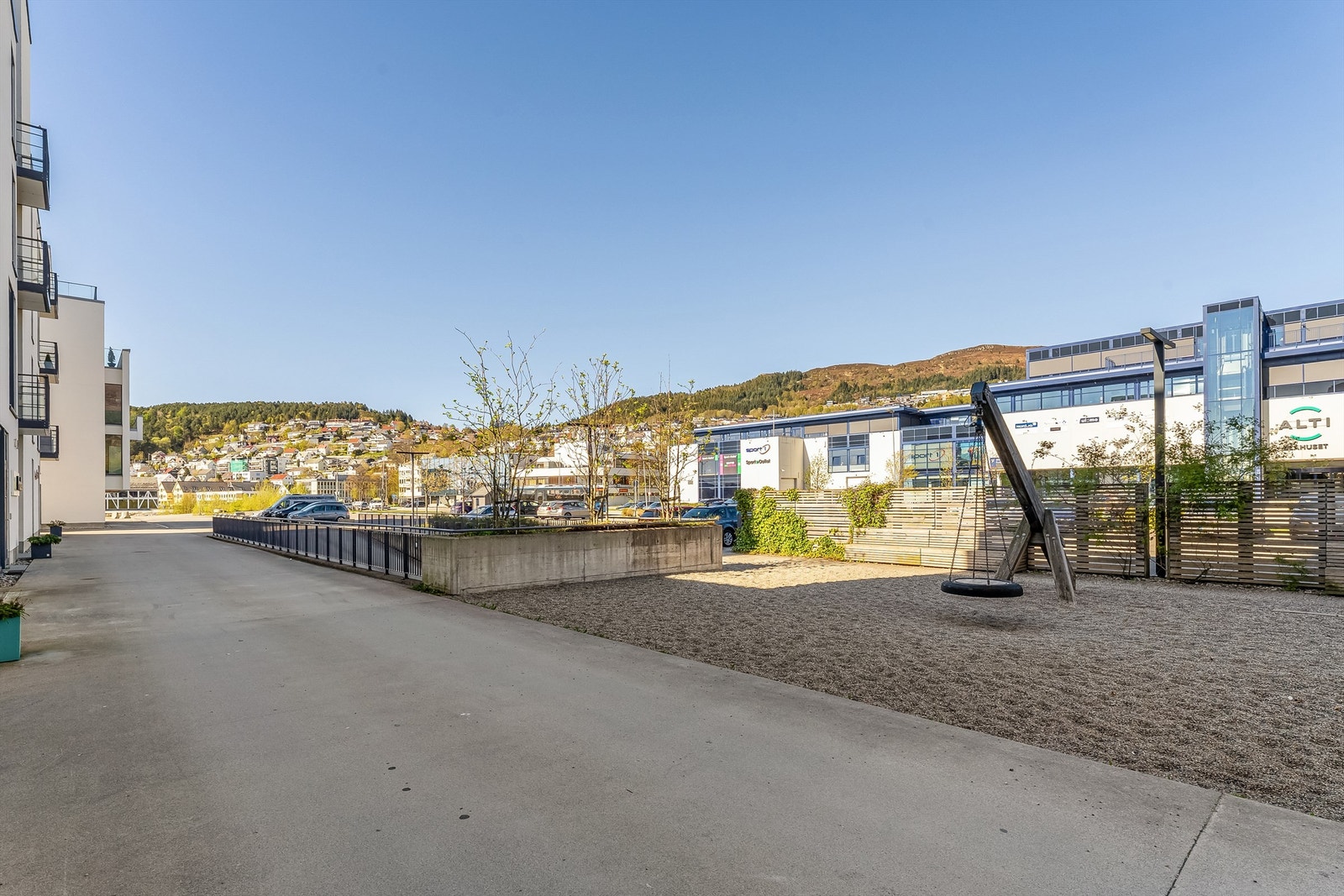 Uteområde. Galleribilde