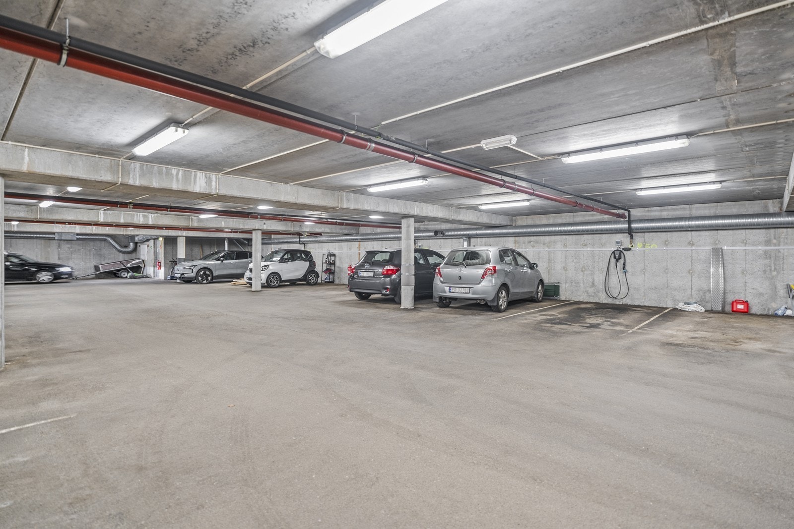 Det medfølger parkeringsplass og bod i fellesanlegg. Galleribilde