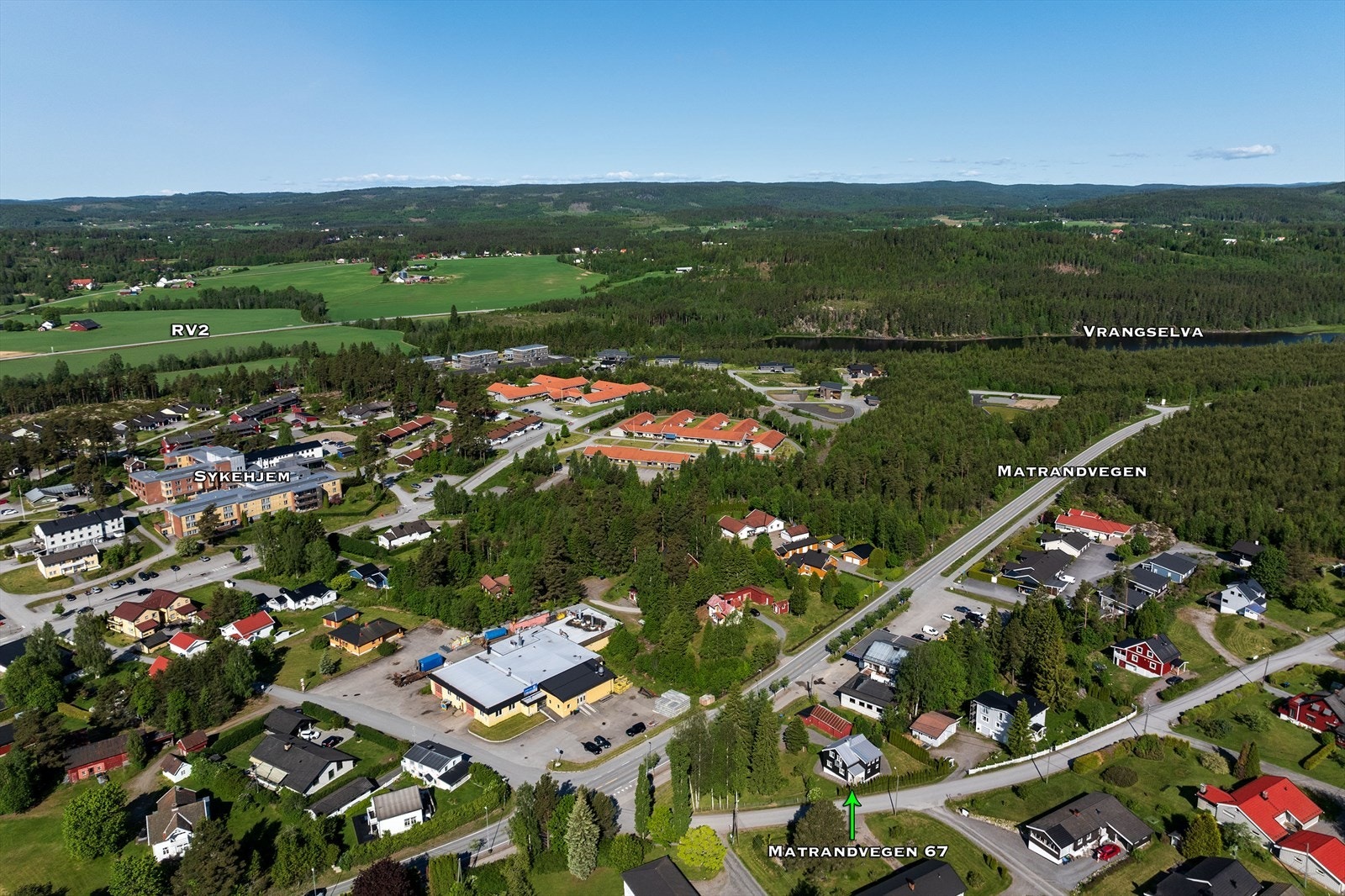 Skotterud er kommunesentrum i Eidskog og her får du en attraktiv og sentrumsnær eiendom. Galleribilde