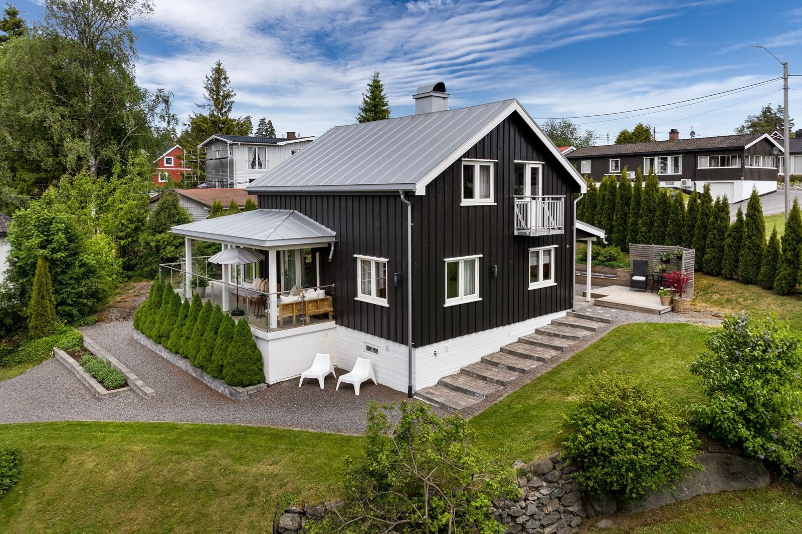 EiendomsMegler 1 v/Kai Olav Ryen presenterer en pen og velholdt enebolig med en meget sentral beliggenhet på Skotterud Galleribilde