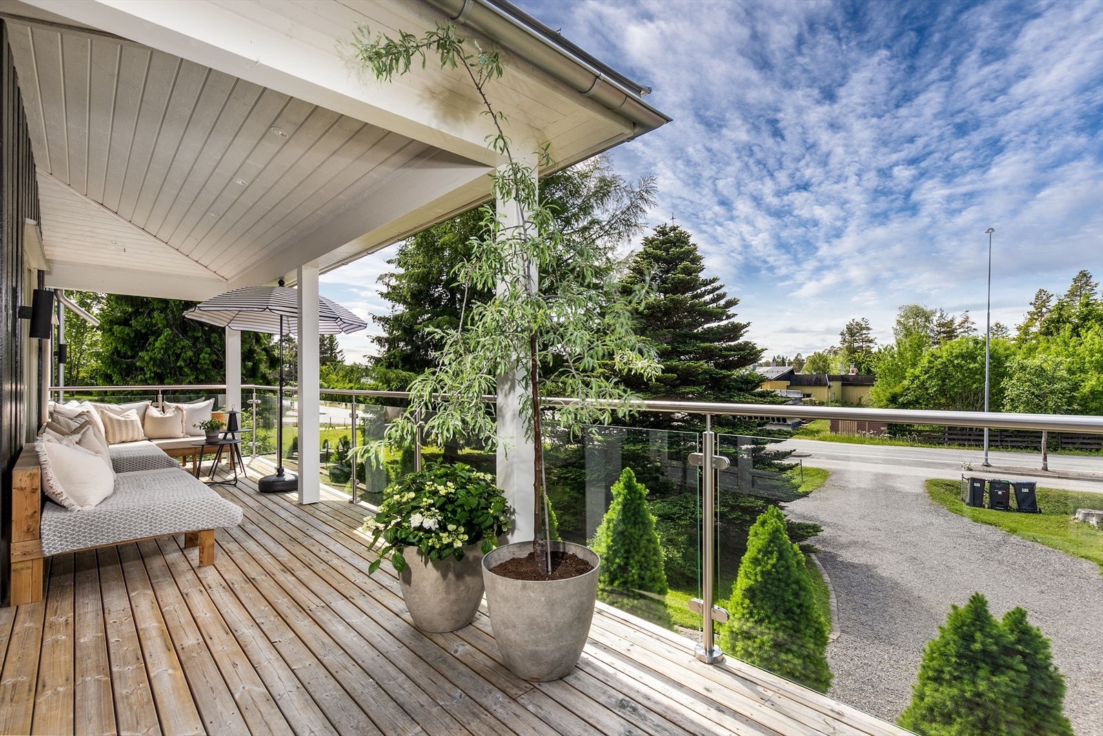 Flott og innbyende utemiljø. Galleribilde