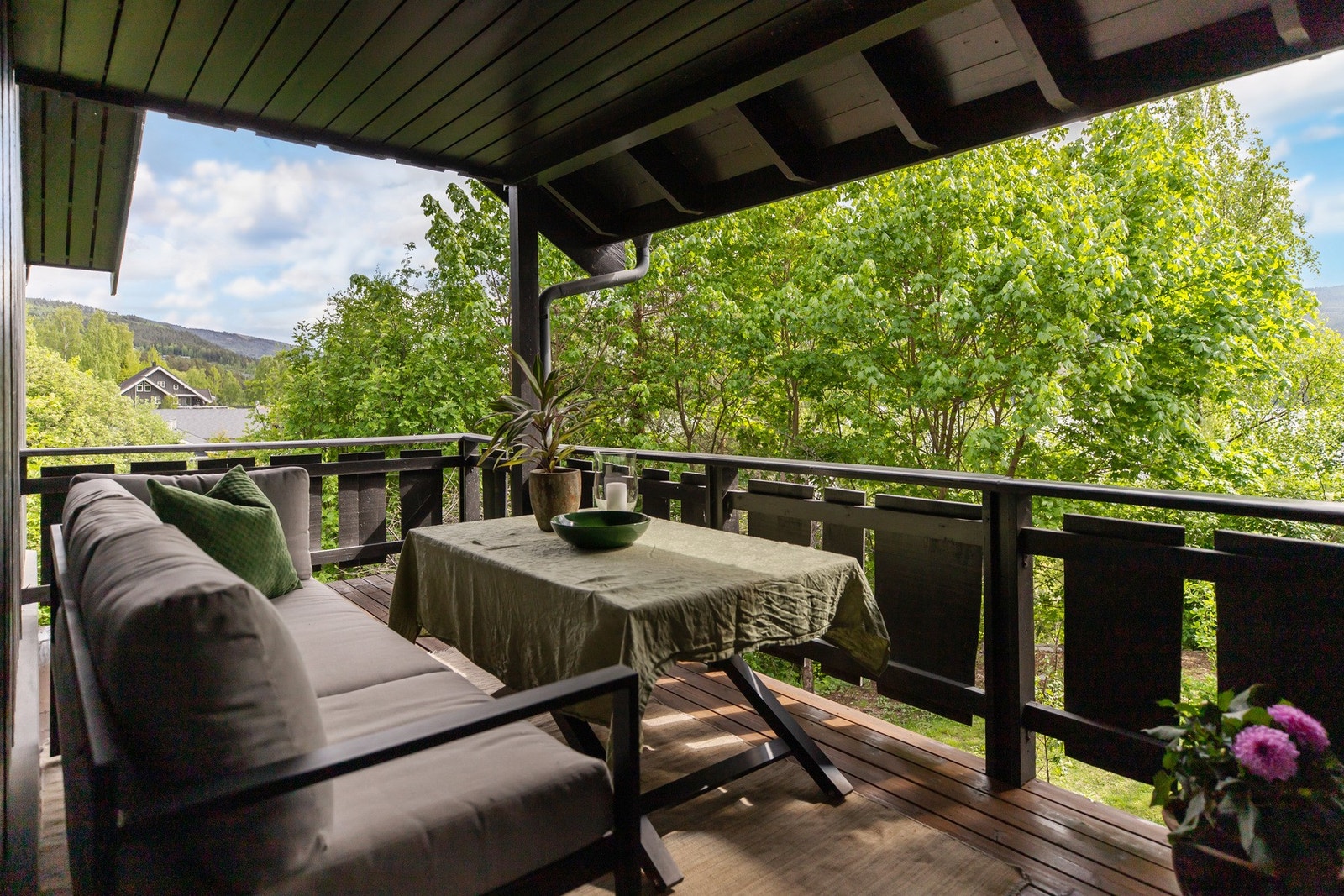 Overbygd veranda på garasjen Galleribilde