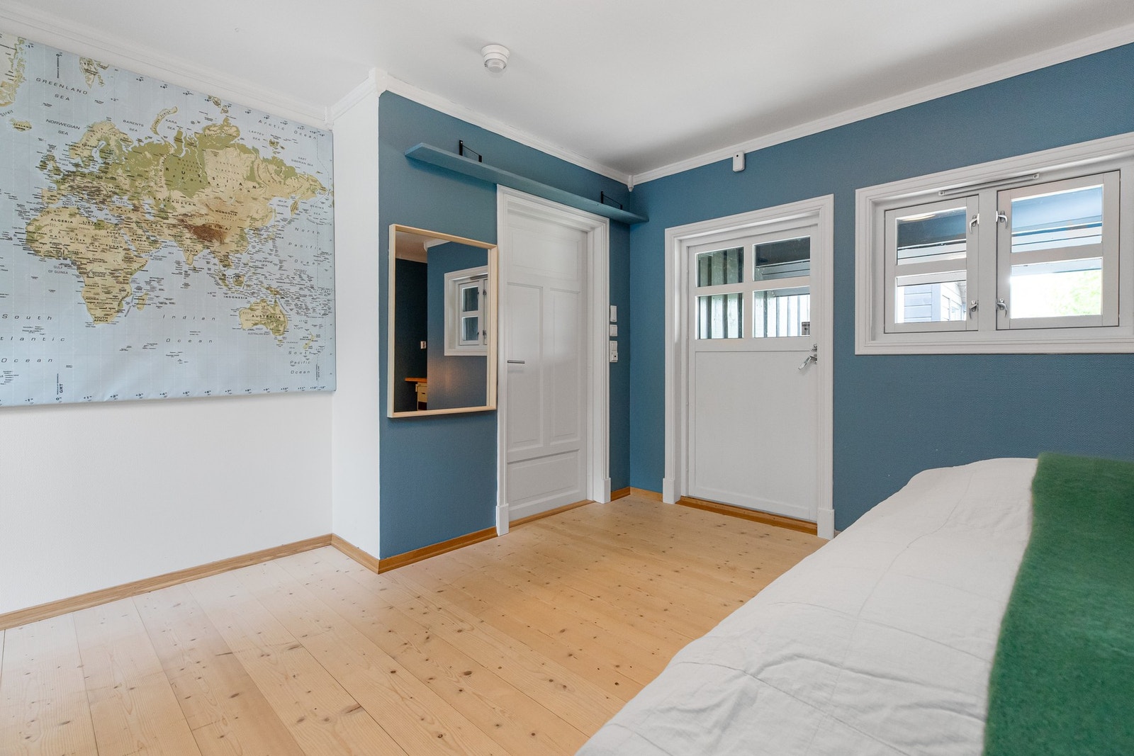 Det er også adkomst ut Galleribilde