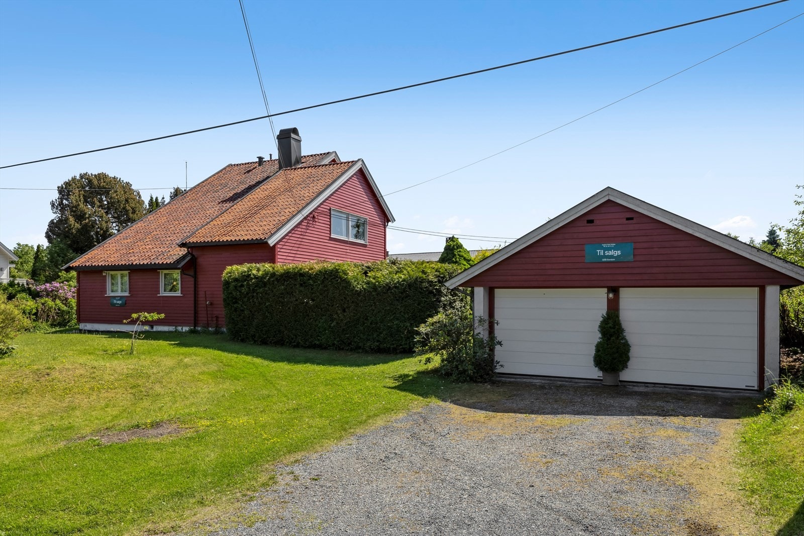 Begge halvpart tomannsboligene er ute til salgs for den som ønsker å kjøpe begge. Galleribilde