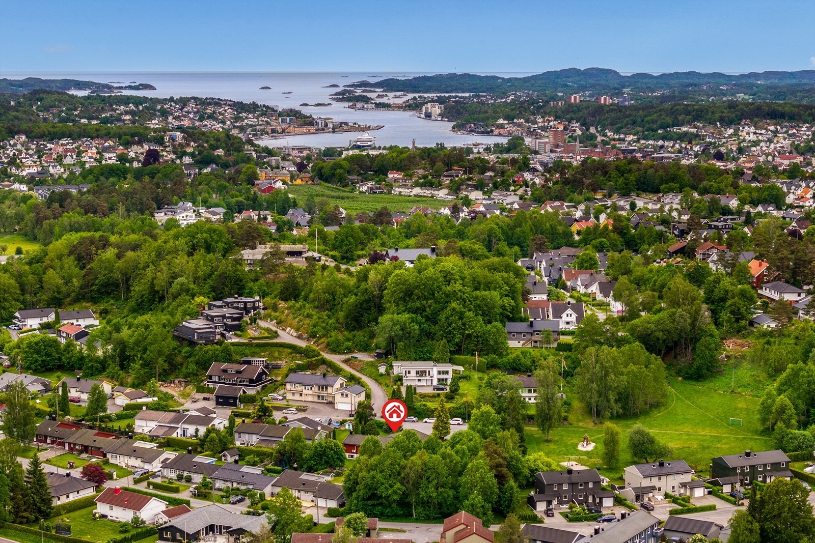 Her bor du i et veletablert og familievennlig område med et bredt tilbud av fasiliteter og aktiviteter i nærområdet. Galleribilde