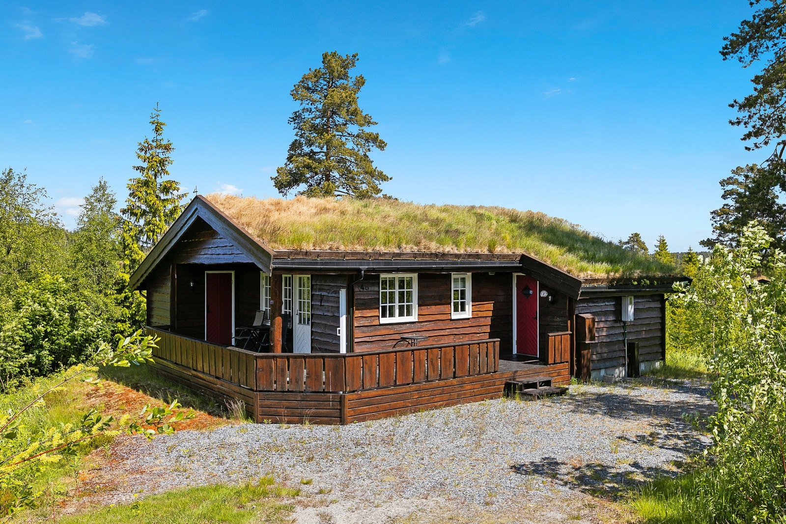 Hytta er oppført i 2007, og fremstår svært godt holdt av dagens og hyttas eneste eier. Galleribilde