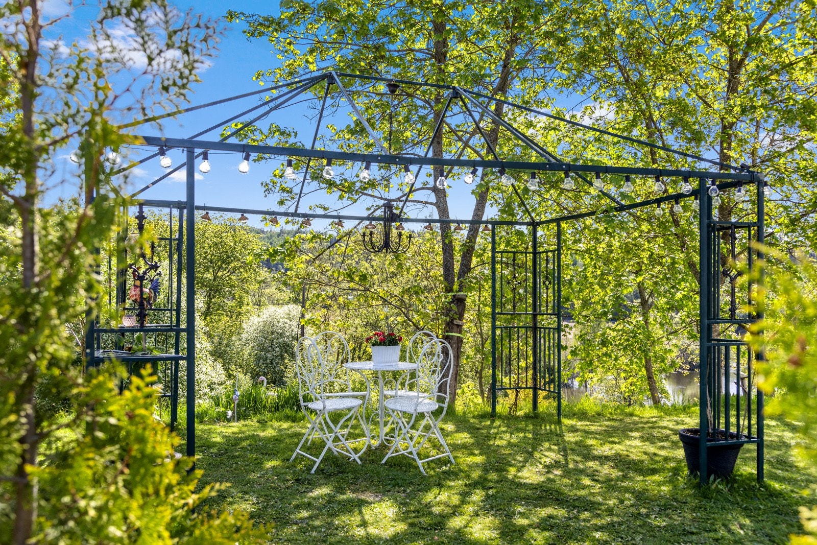 Sameiet har opparbeidet en fin hage Galleribilde