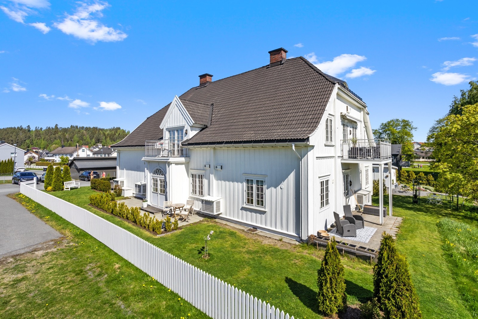 Leiligheten ligger sentralt til i nordre del av Hønefoss sentrum Galleribilde