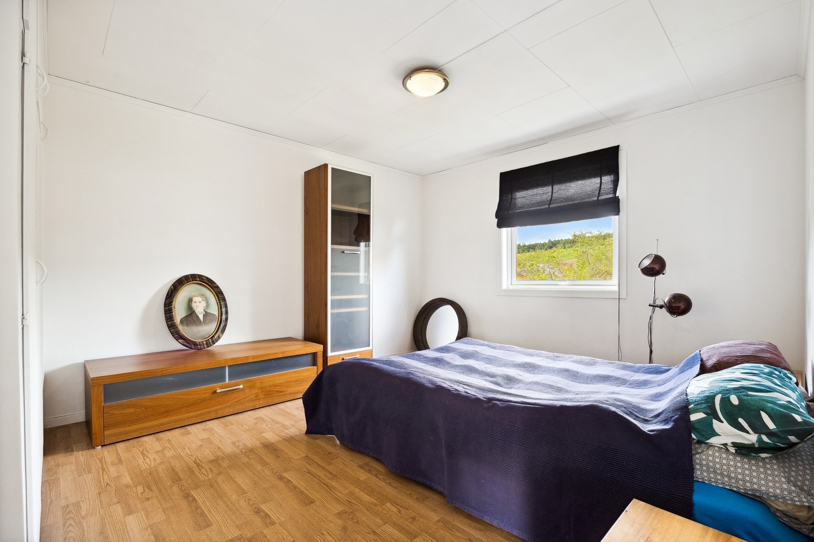 Mange møbleringsmuligheter og plass flere forskjellige sengestørrelser. Galleribilde