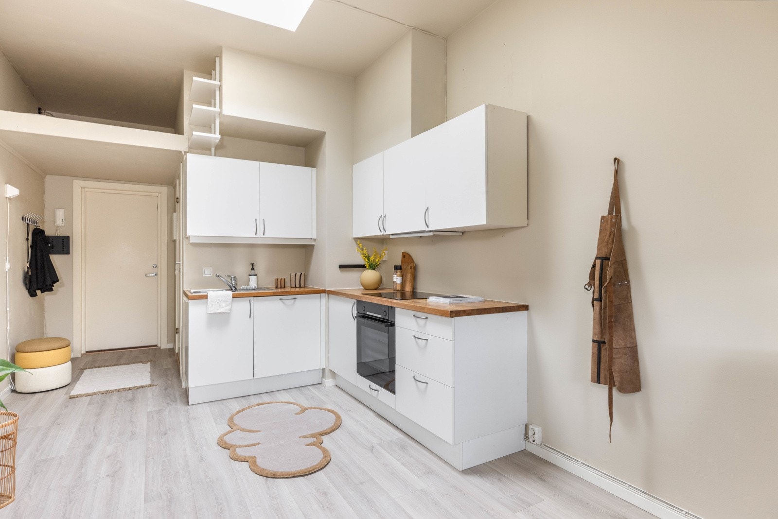 God takhøyde, målt til 2,92 meter i stue Galleribilde