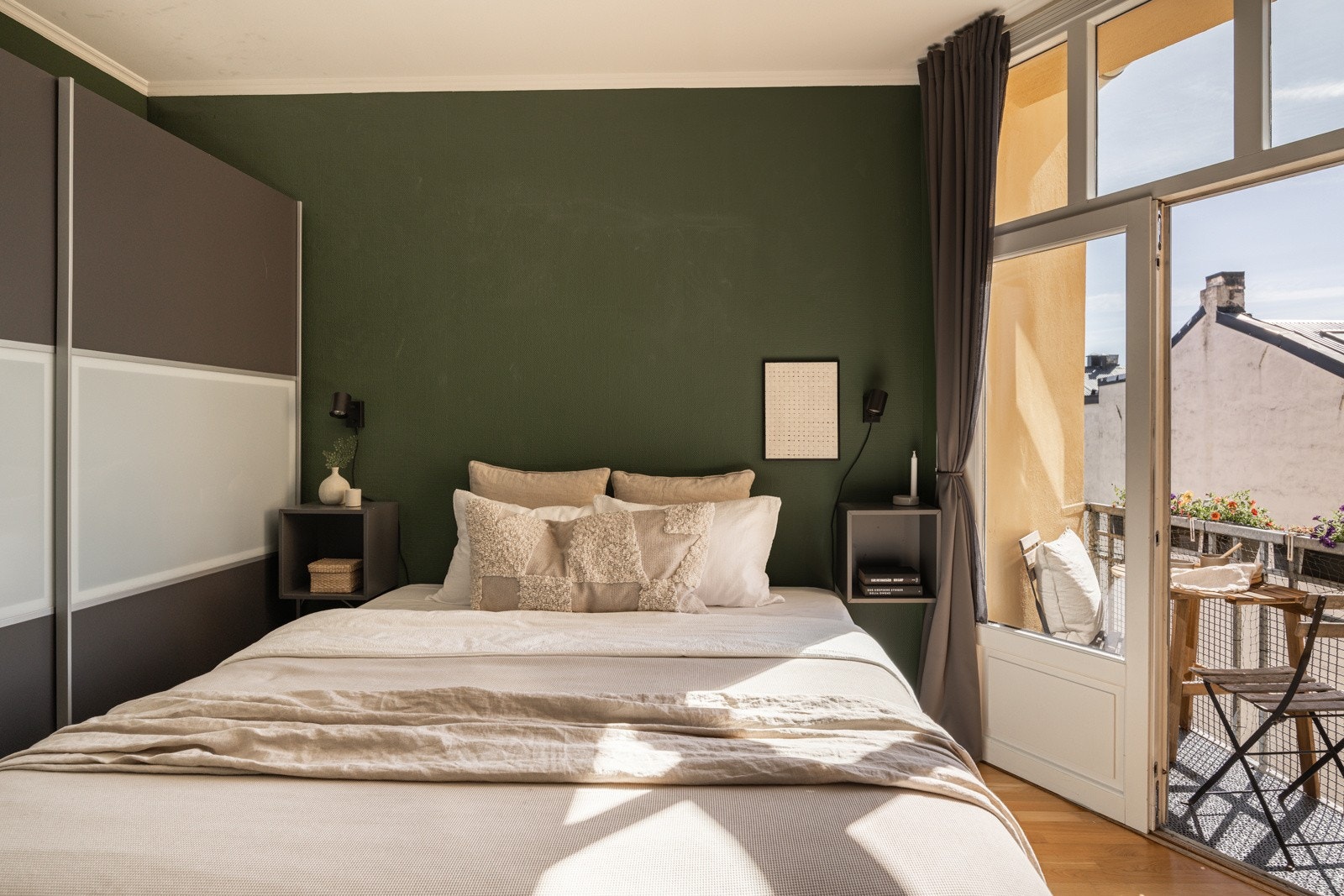 Rommet vender mot stille indre gårdsrom - Sov godt i Falsens gate 16B. Galleribilde