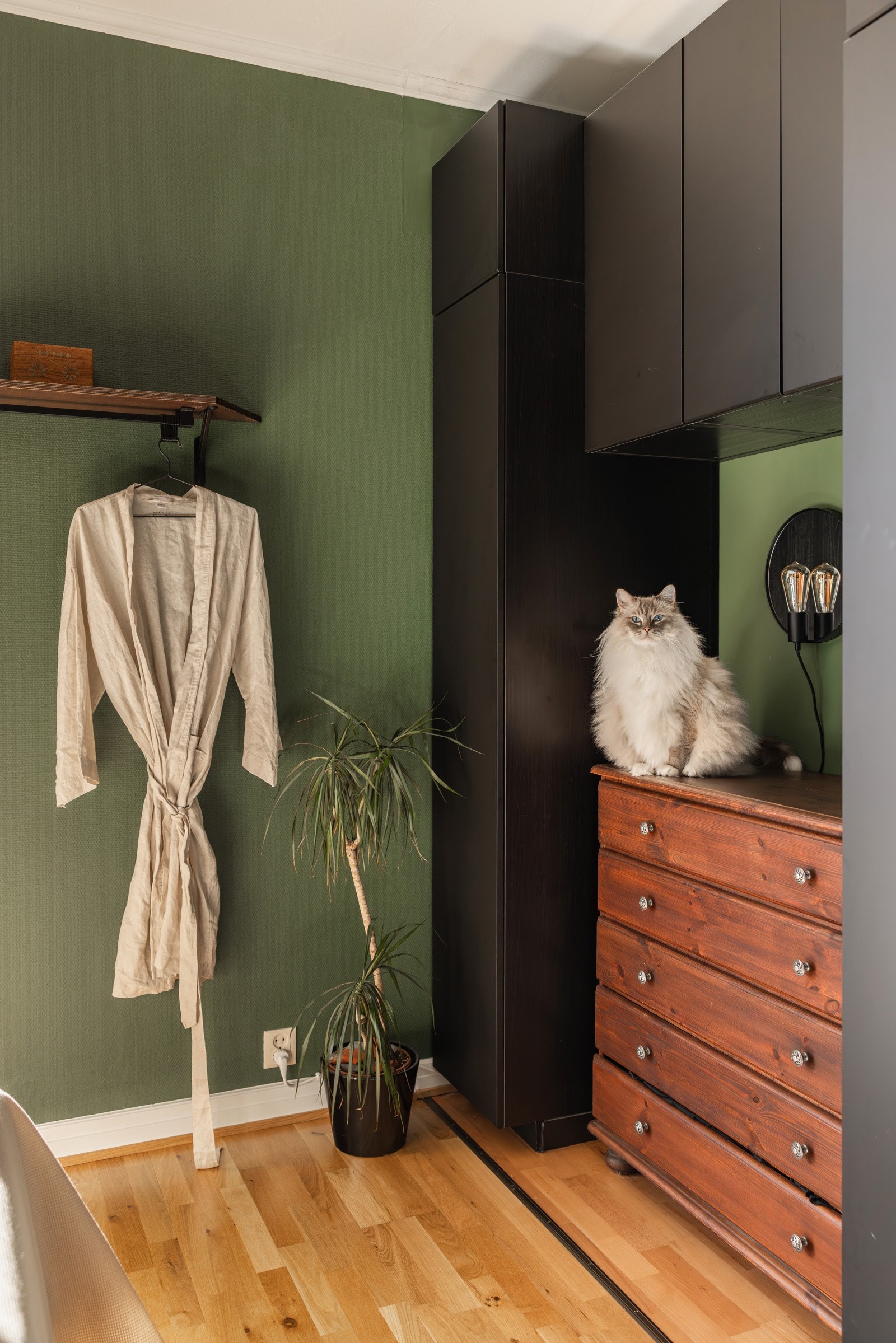 Om ønskelig kan det etableres hjemmekontor i nisjen. Galleribilde