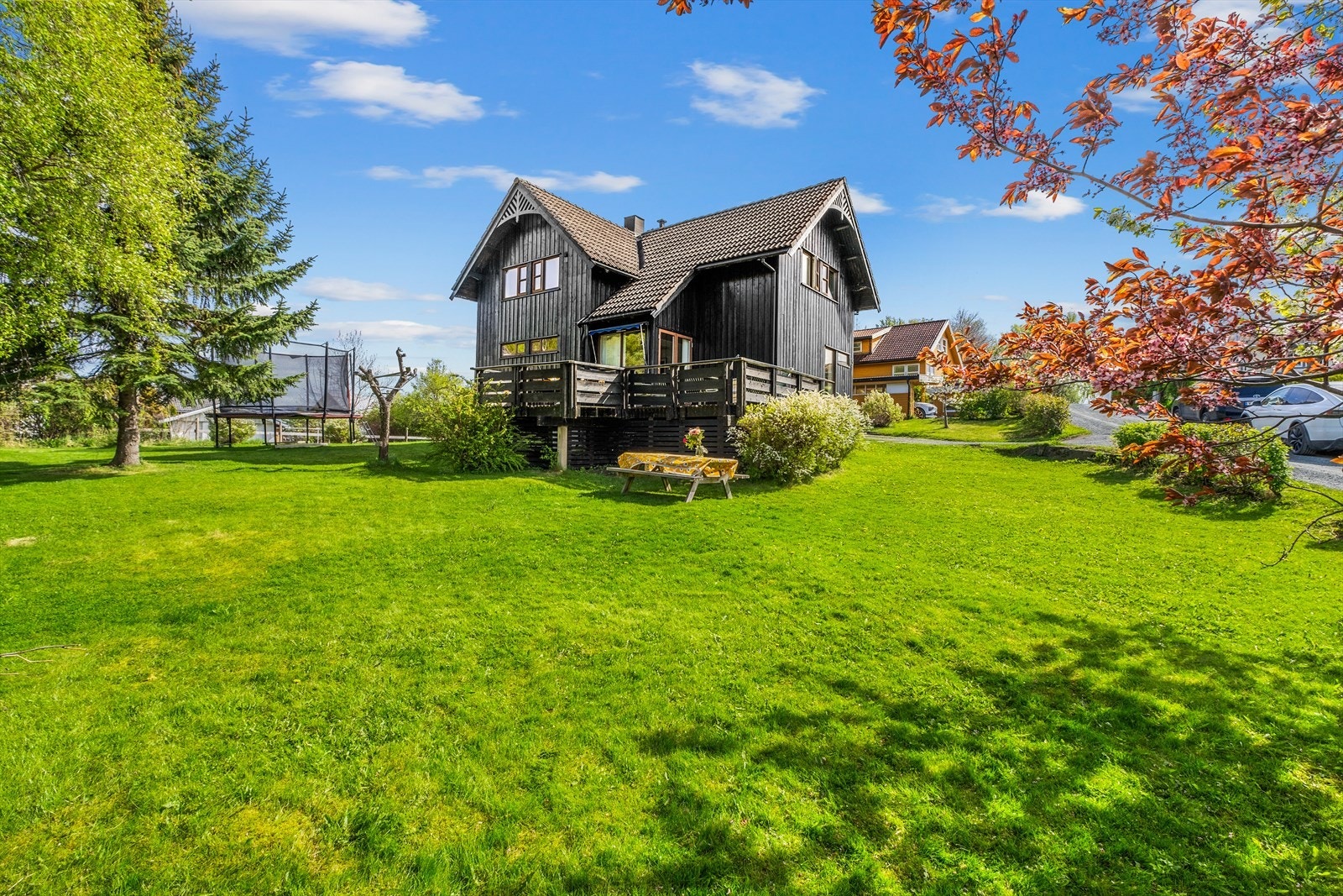 Velkommen til Heimstadveien 15 - en sjelden mulighet på Ladehammeren. Galleribilde