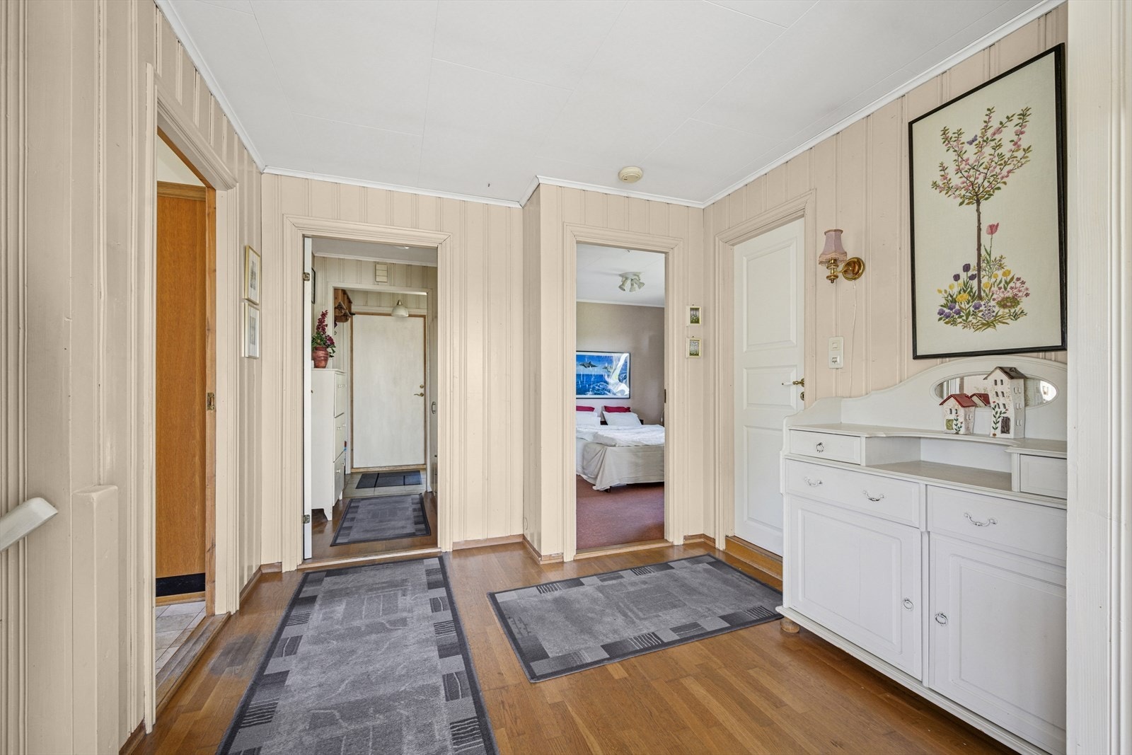 Det er god plass til å etablere et garderobeskap. Galleribilde