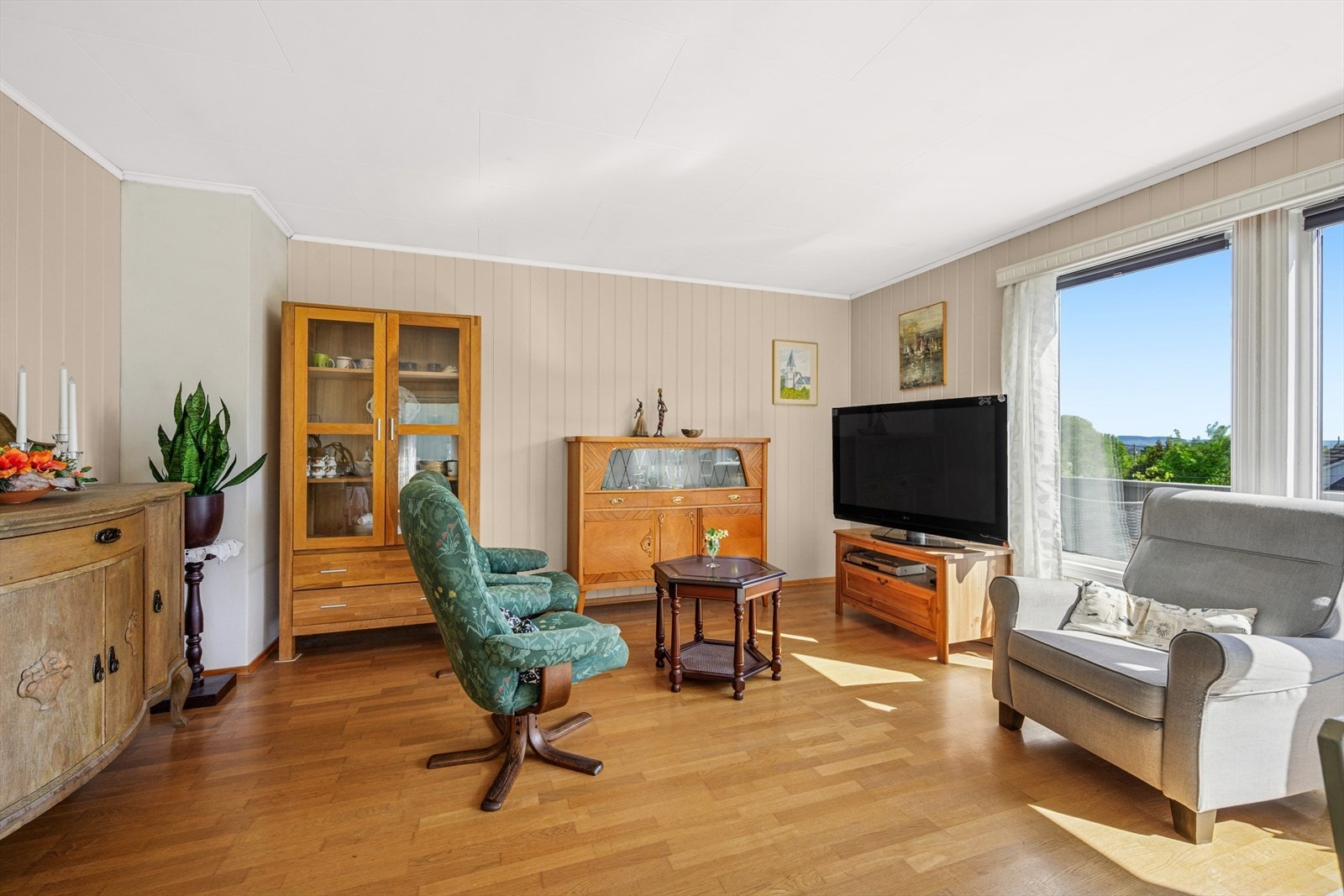 Det er god plass til tv og annet møblement. Galleribilde