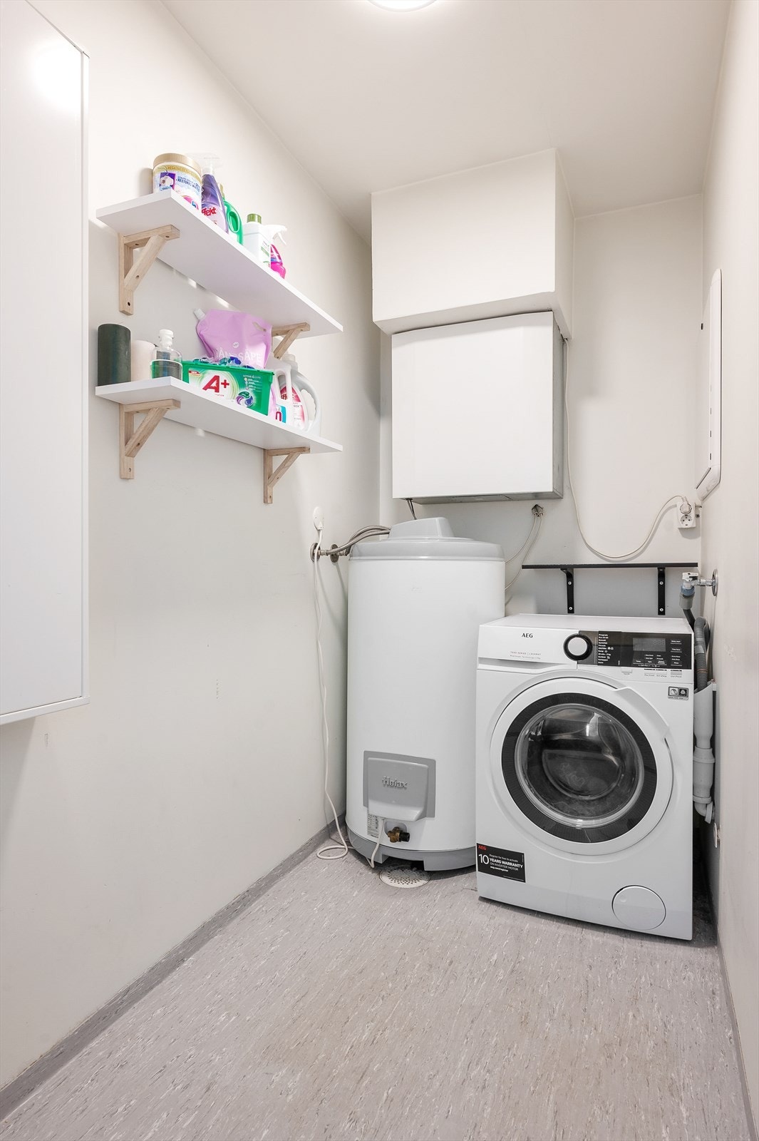 Bod, i dag benyttet som vaskerom/bod. Galleribilde