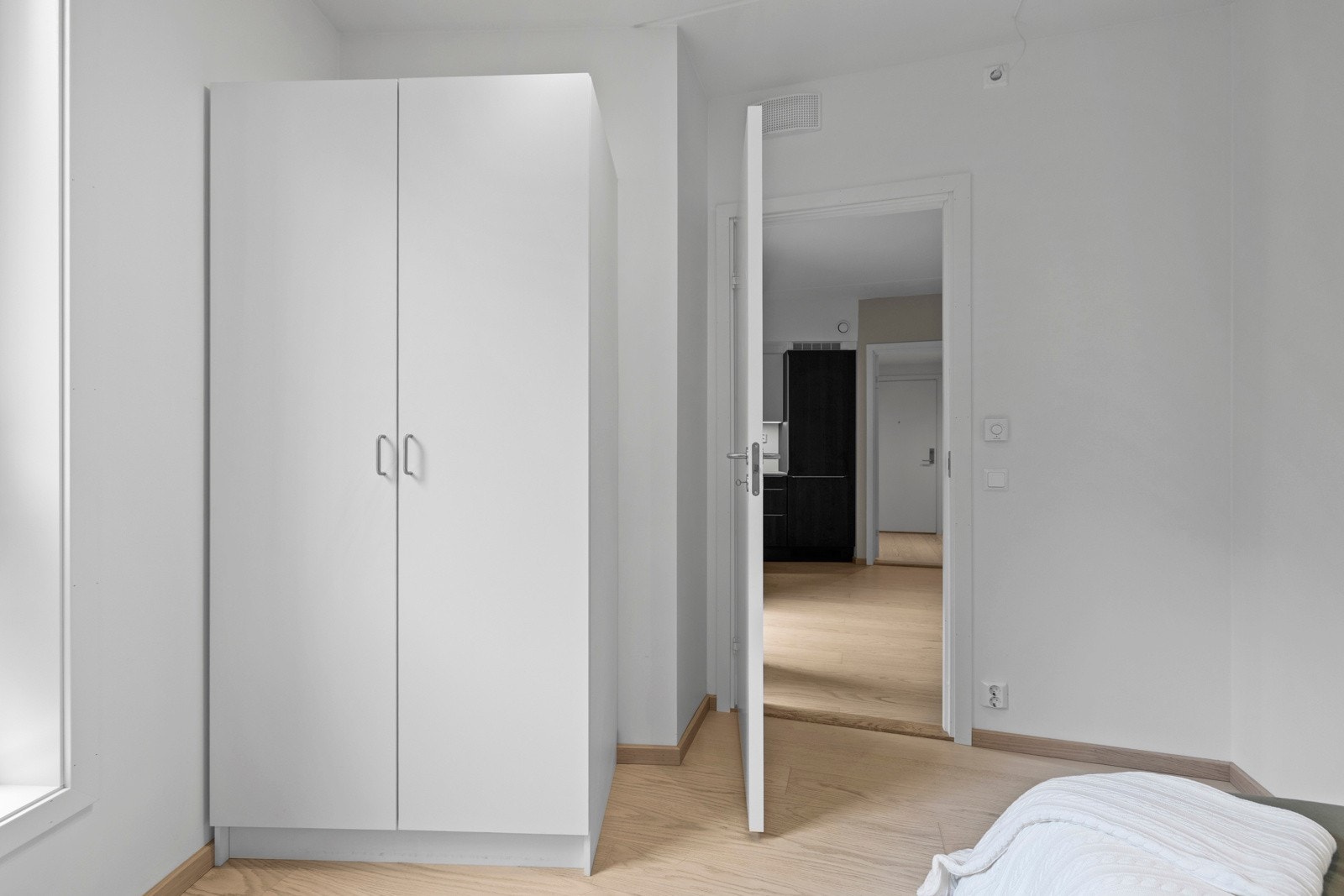 Garderobe medfølger Galleribilde