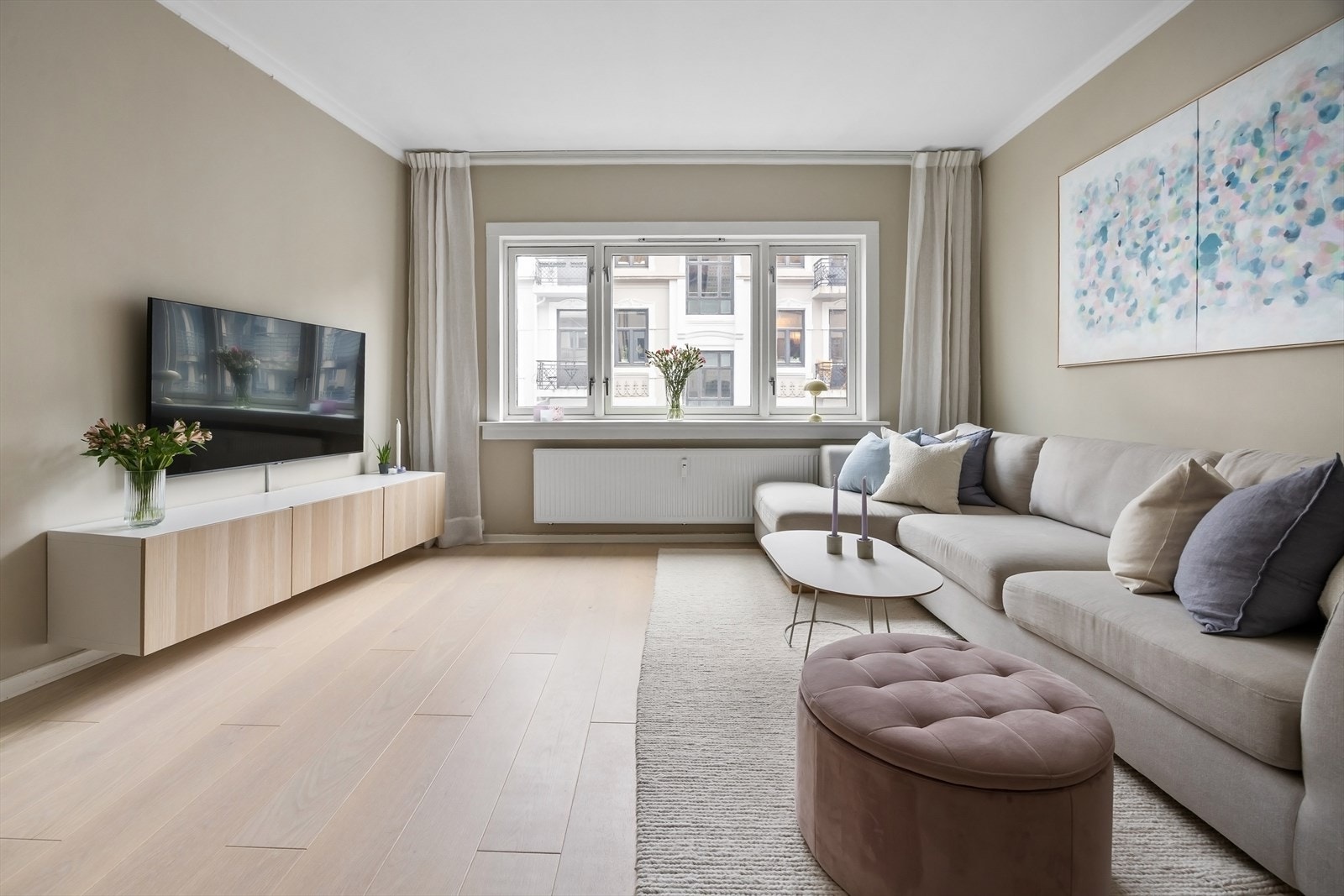 Leiligheten ligger i et av Oslos mest etterspurte boligområder - her bor du med umiddelbar nærhet til "alt" Galleribilde