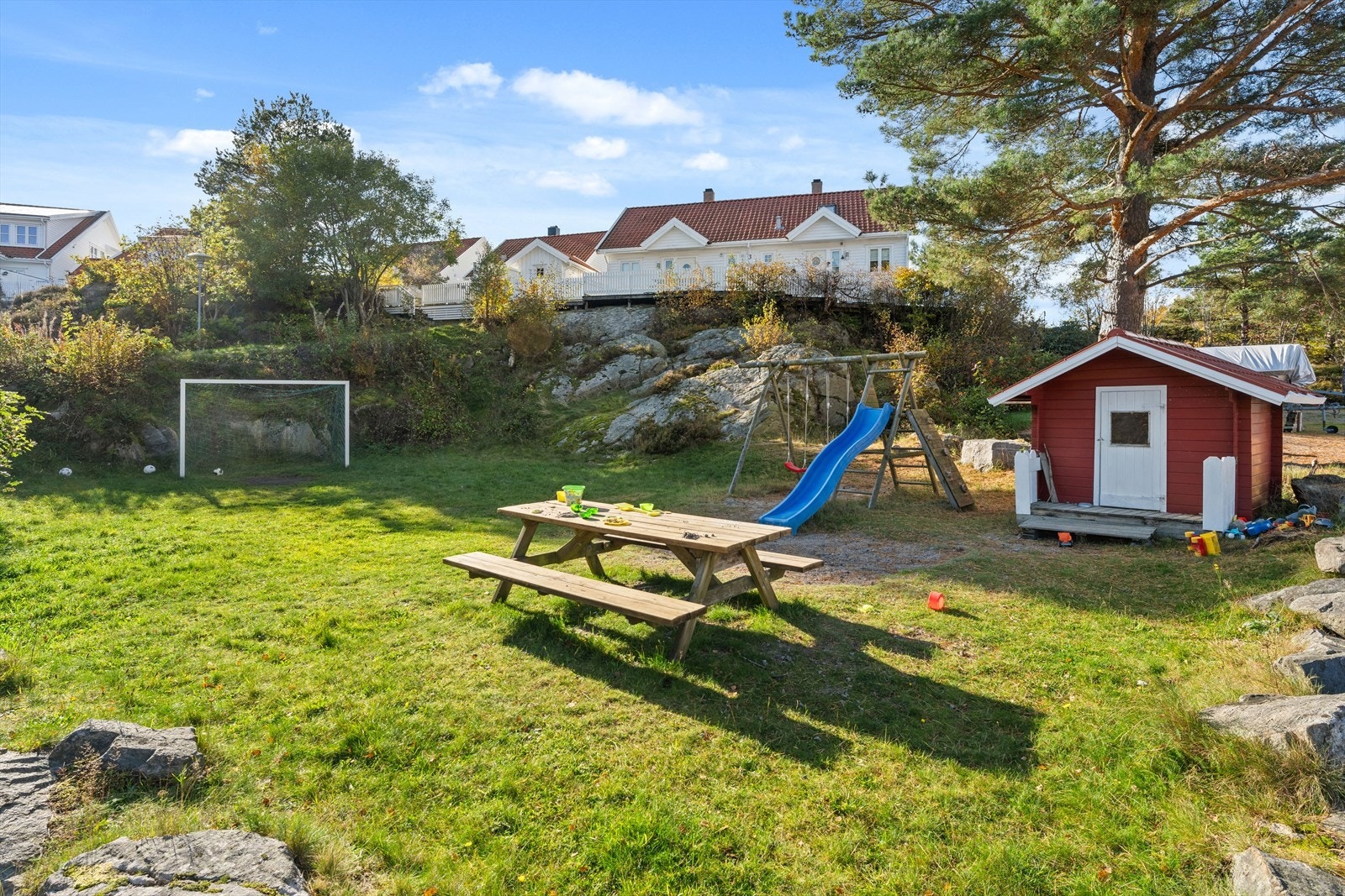 Lekeplass i nærområdet. Galleribilde