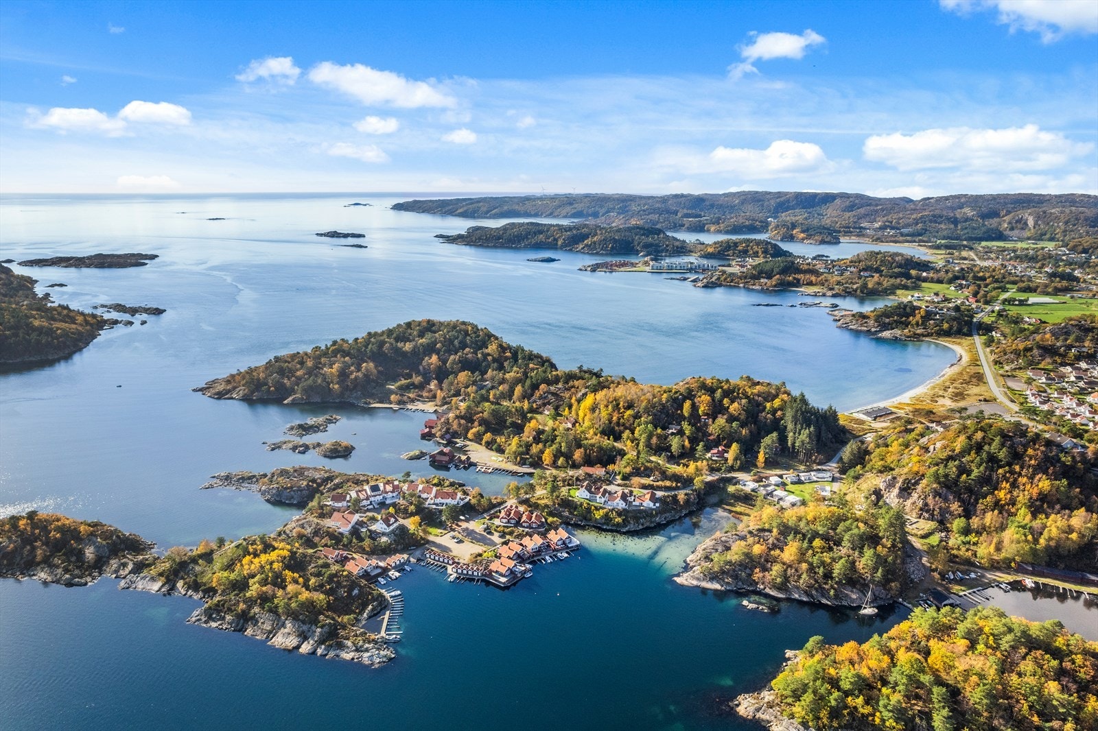 Børufsodden ligger idyllisk til ved Njervesanden / Reme. Galleribilde