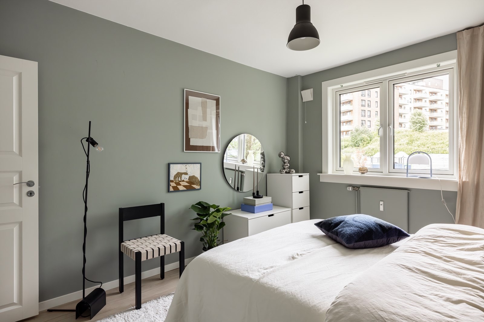 Leiligheten kan skilte med to soverom som gir stor fleksibilitet - enten du trenger barnerom, gjesterom eller hjemmekontor Galleribilde