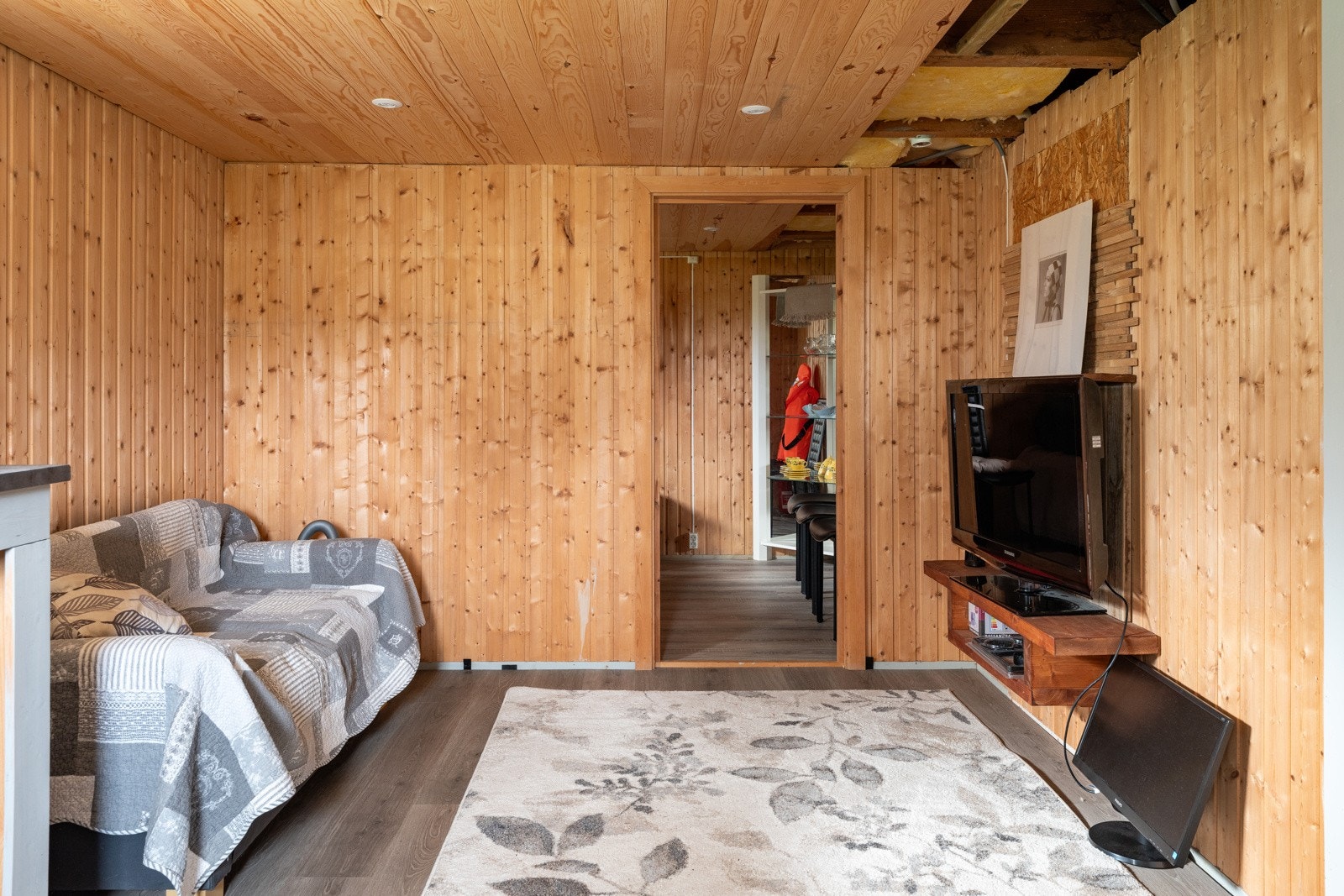 Stue i sokkel. Galleribilde