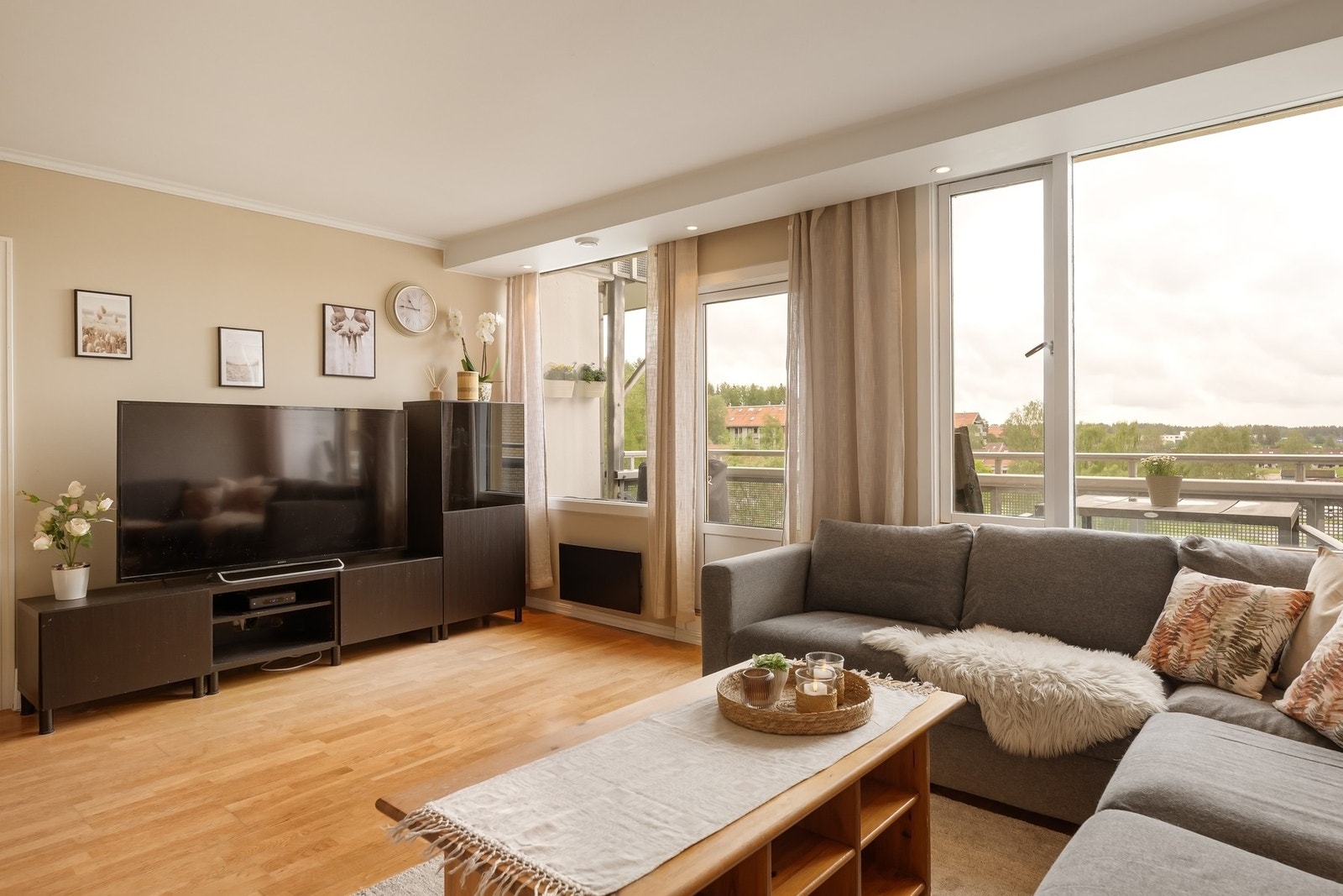 Lys stue Galleribilde