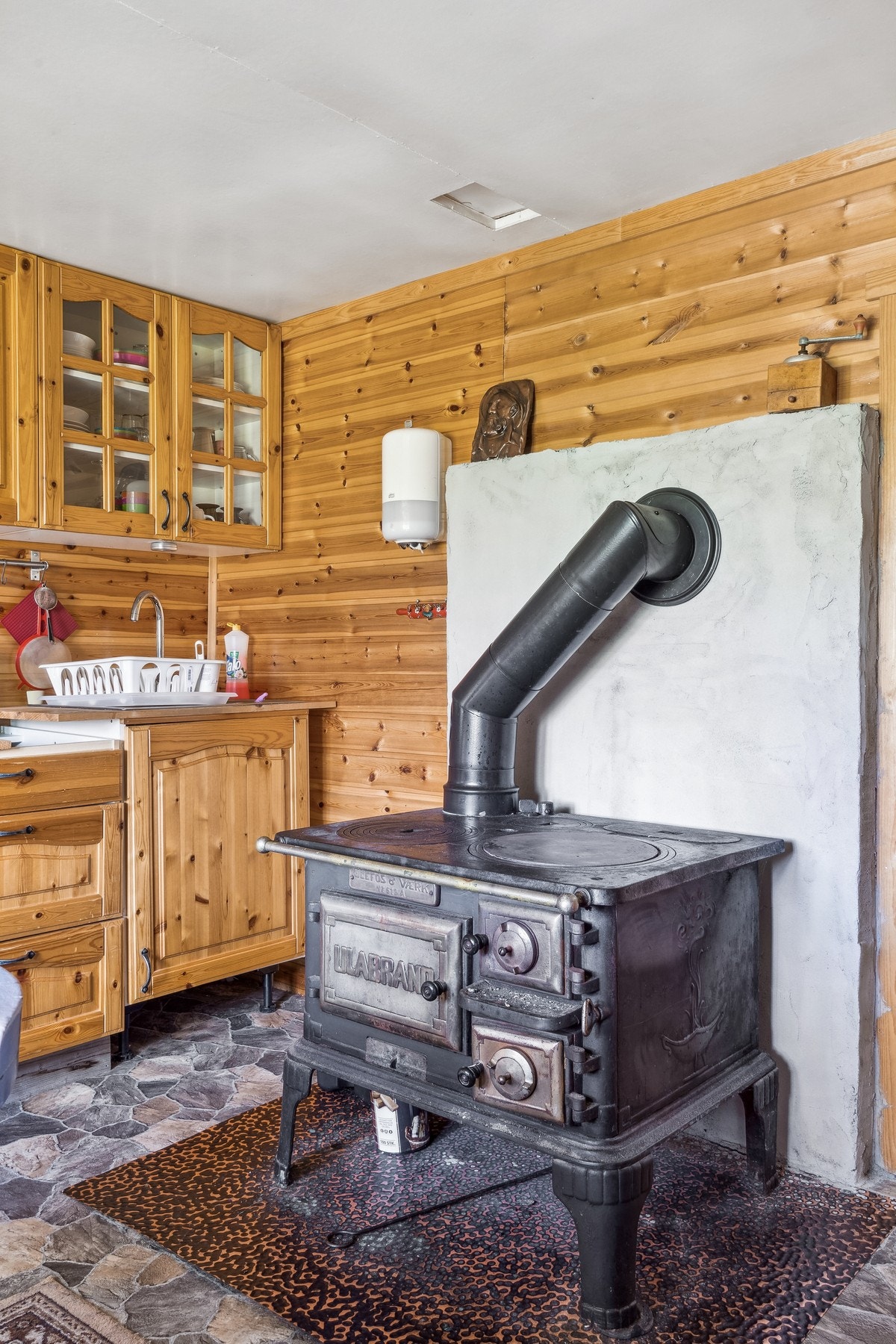 God `gammeldags` ovn på kjøkkenet Galleribilde