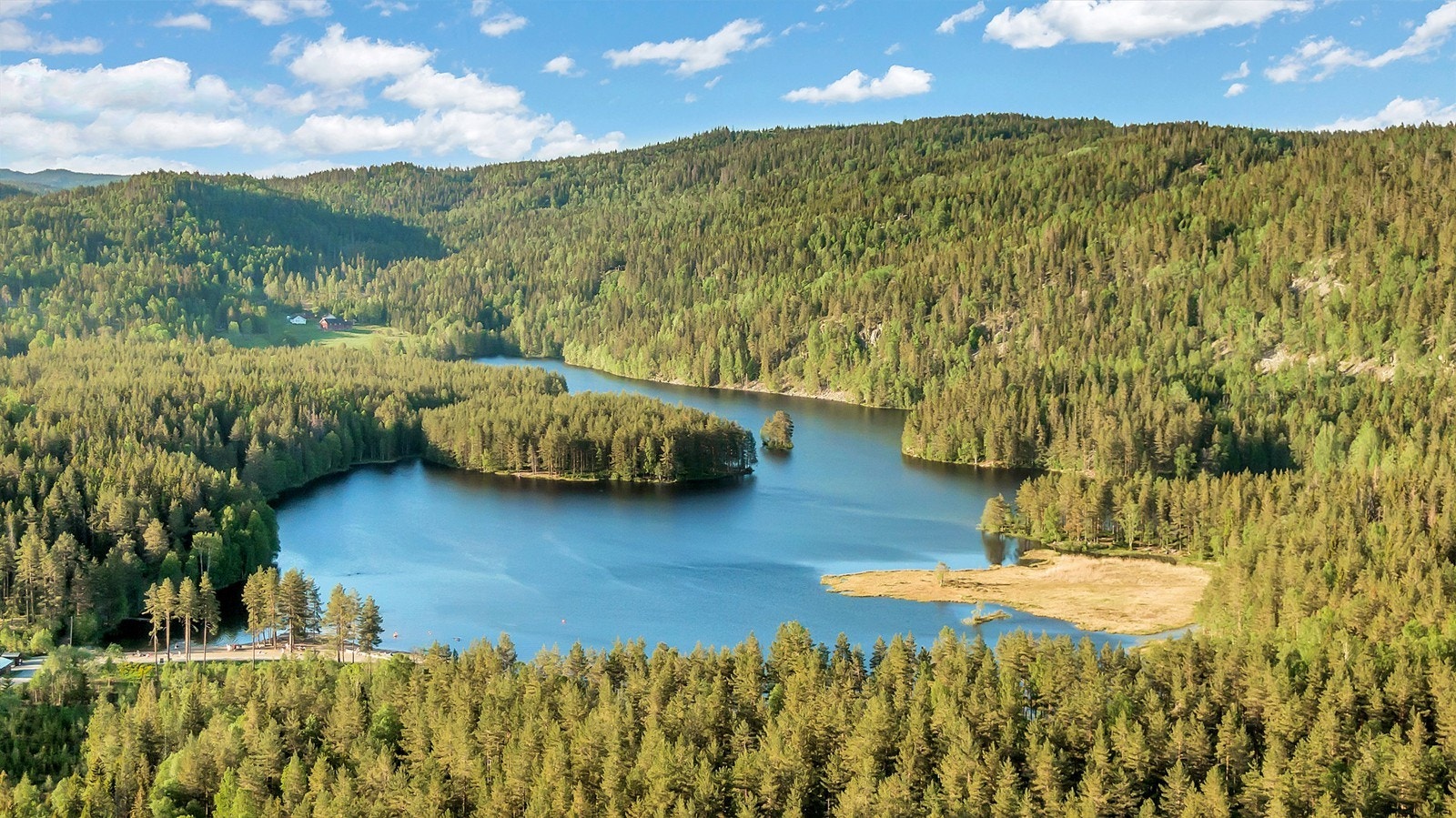Lommedalen kan by på flotte tur og sykkelstier på sommerstid og skiløyper om vinteren Galleribilde