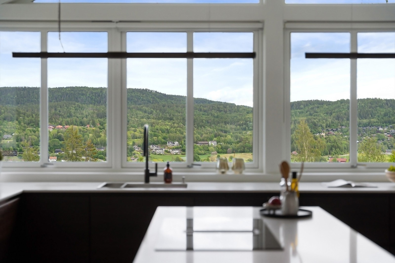 Her kan du nyte utsikten samtidig som du lager mat Galleribilde