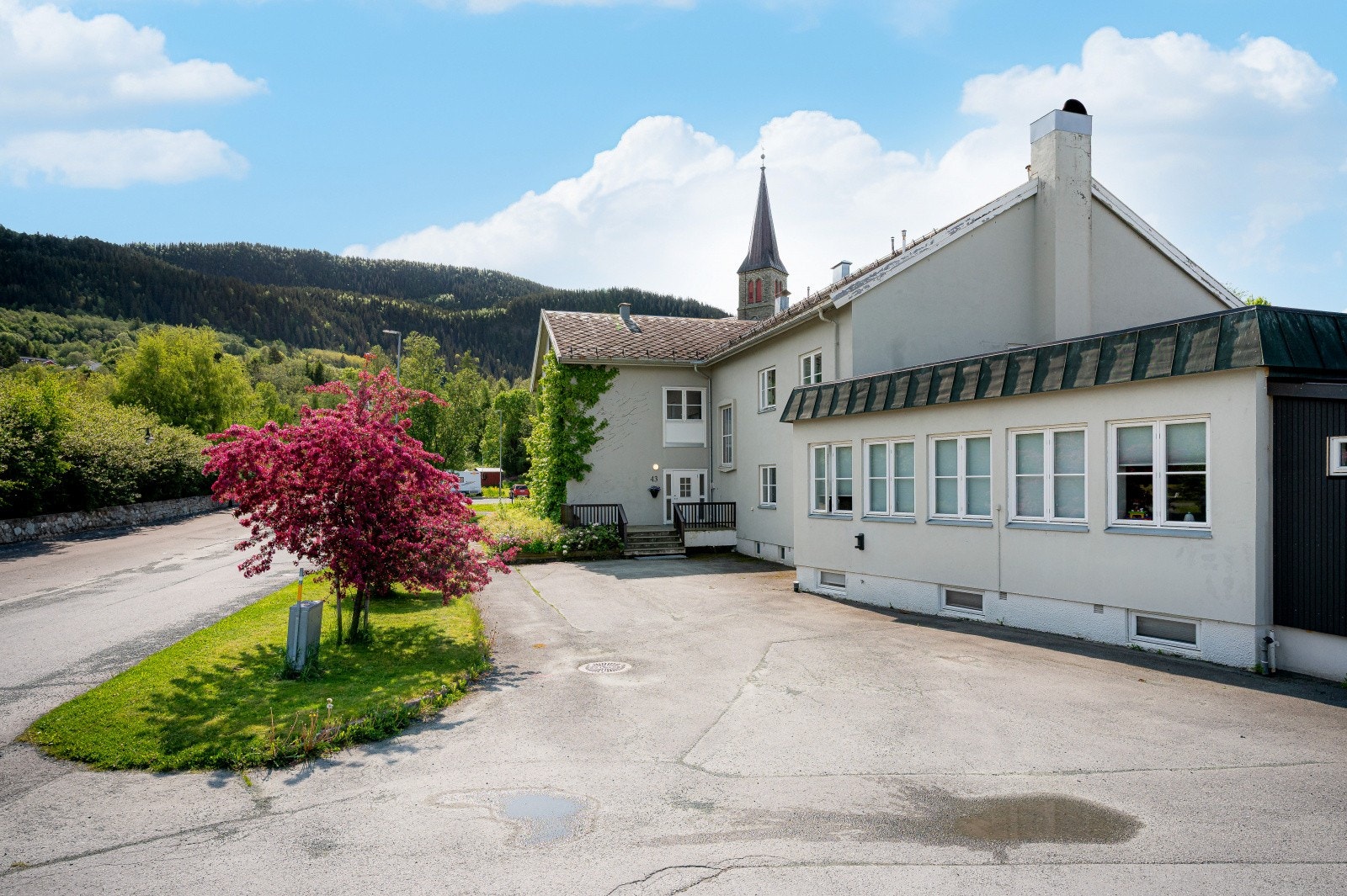 Godt med parkeringsmuligheter Galleribilde