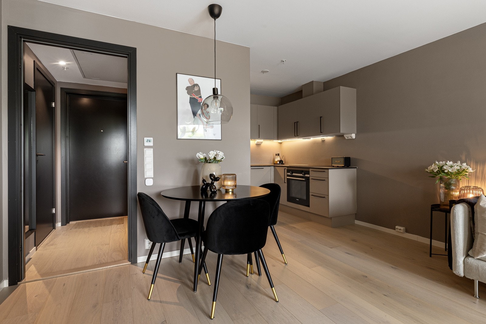 Stue med plass til spisebord Galleribilde