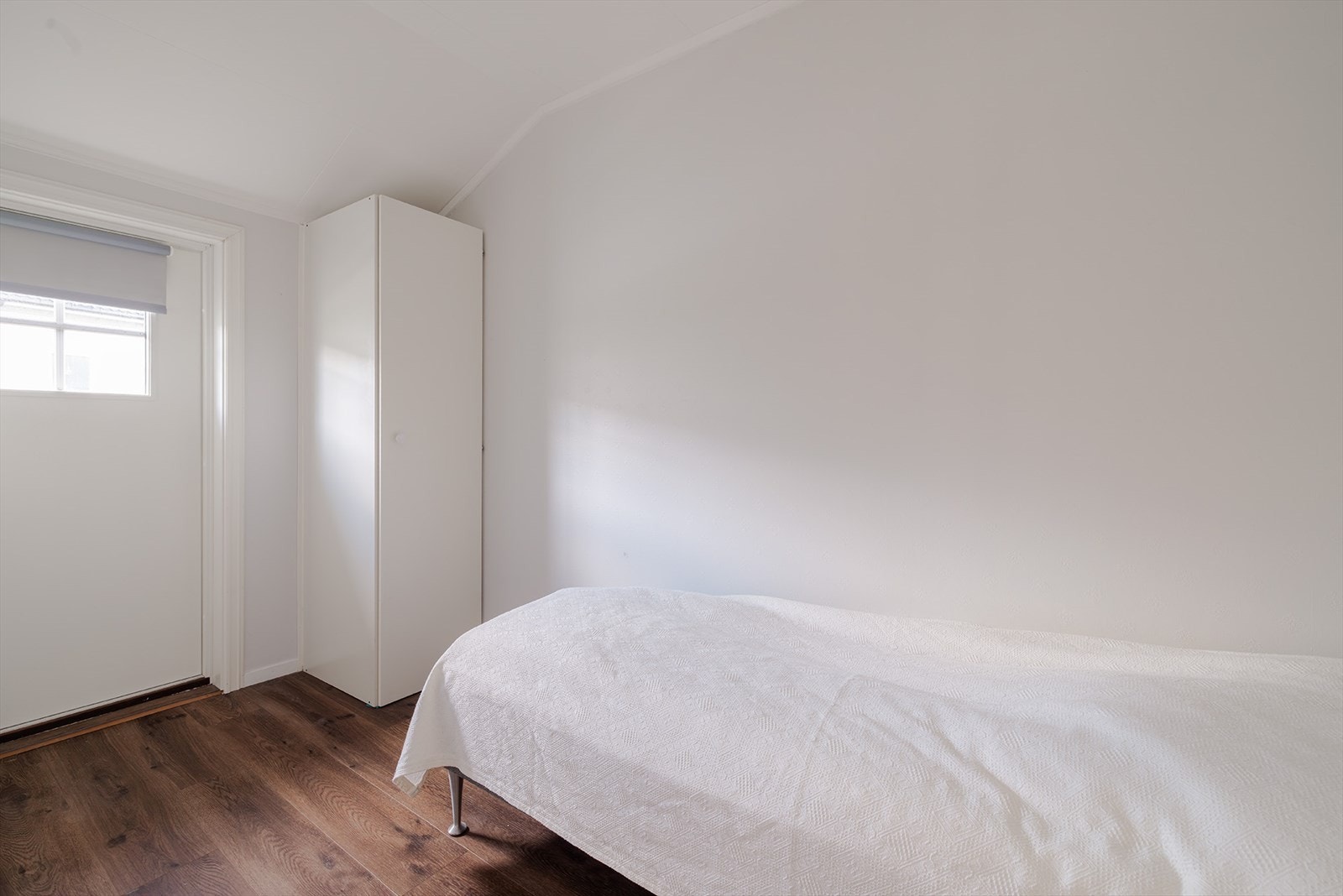 Bod utleiedel med utgang til balkong Galleribilde