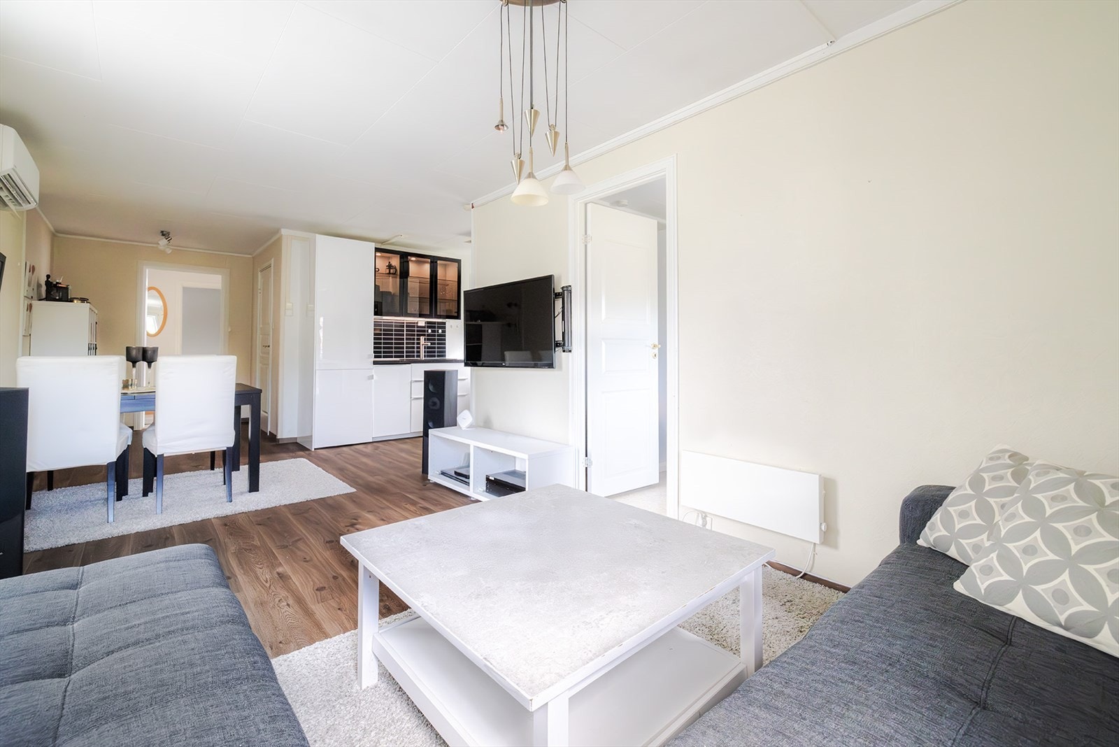 Soverom inn døren til høyre Galleribilde