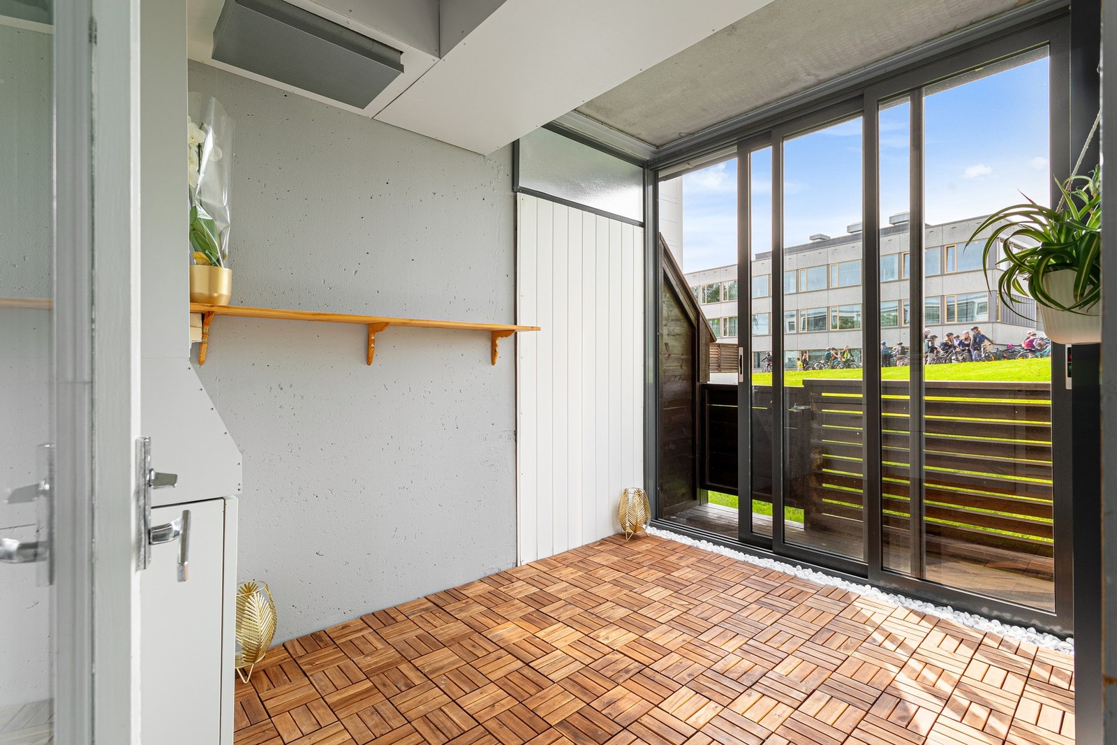 Terrassen er påkostet med en egen innglasset del, perfekt for vinterhalvåret. Galleribilde